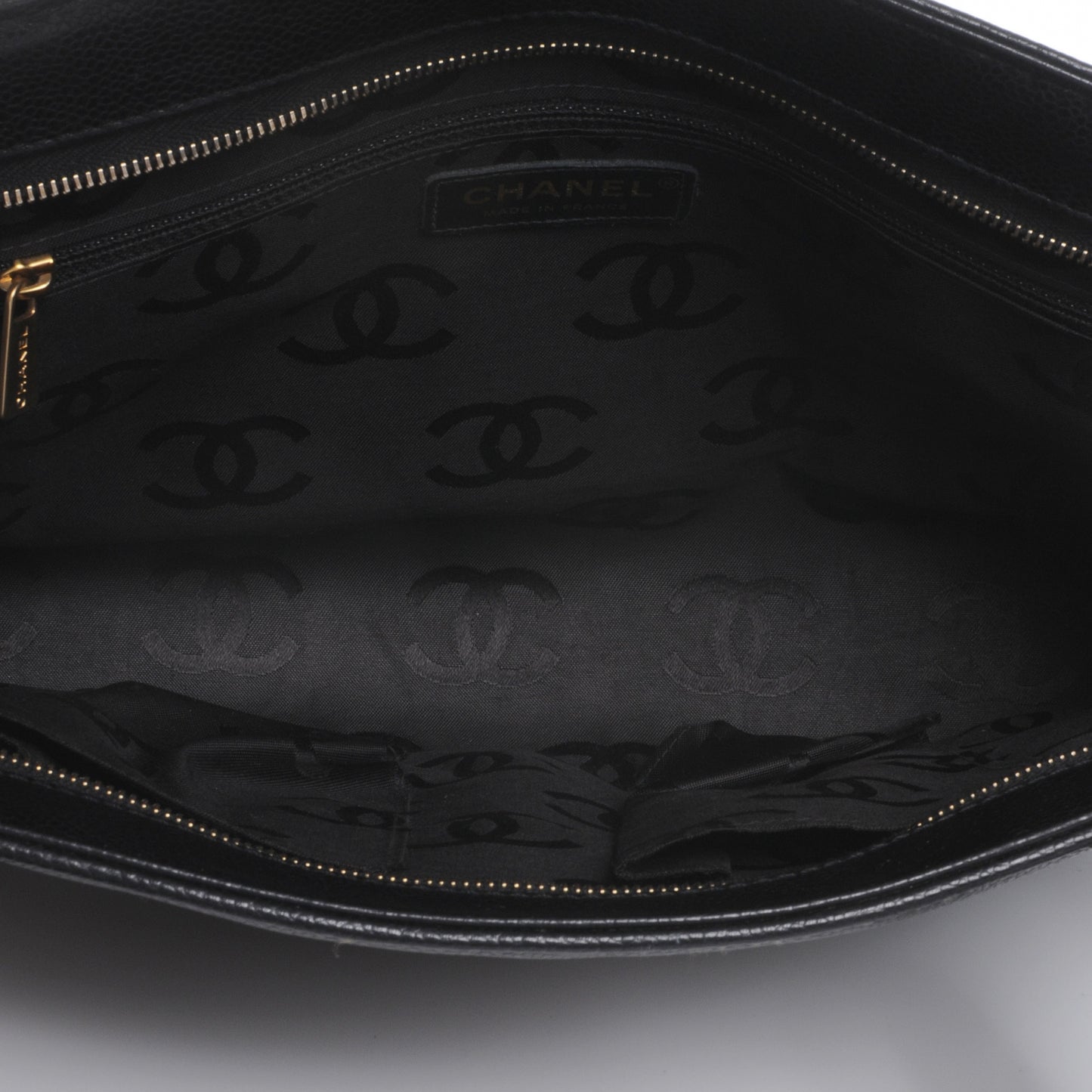 Caviar CC Shoulder Bag Black