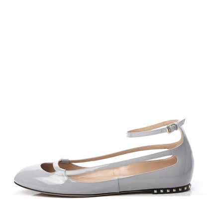Valentino Garavani Patent Soul Rockstud Cut Out Ankle Strap Ballet Flats 40.5 Pastel Grey 1 of 9