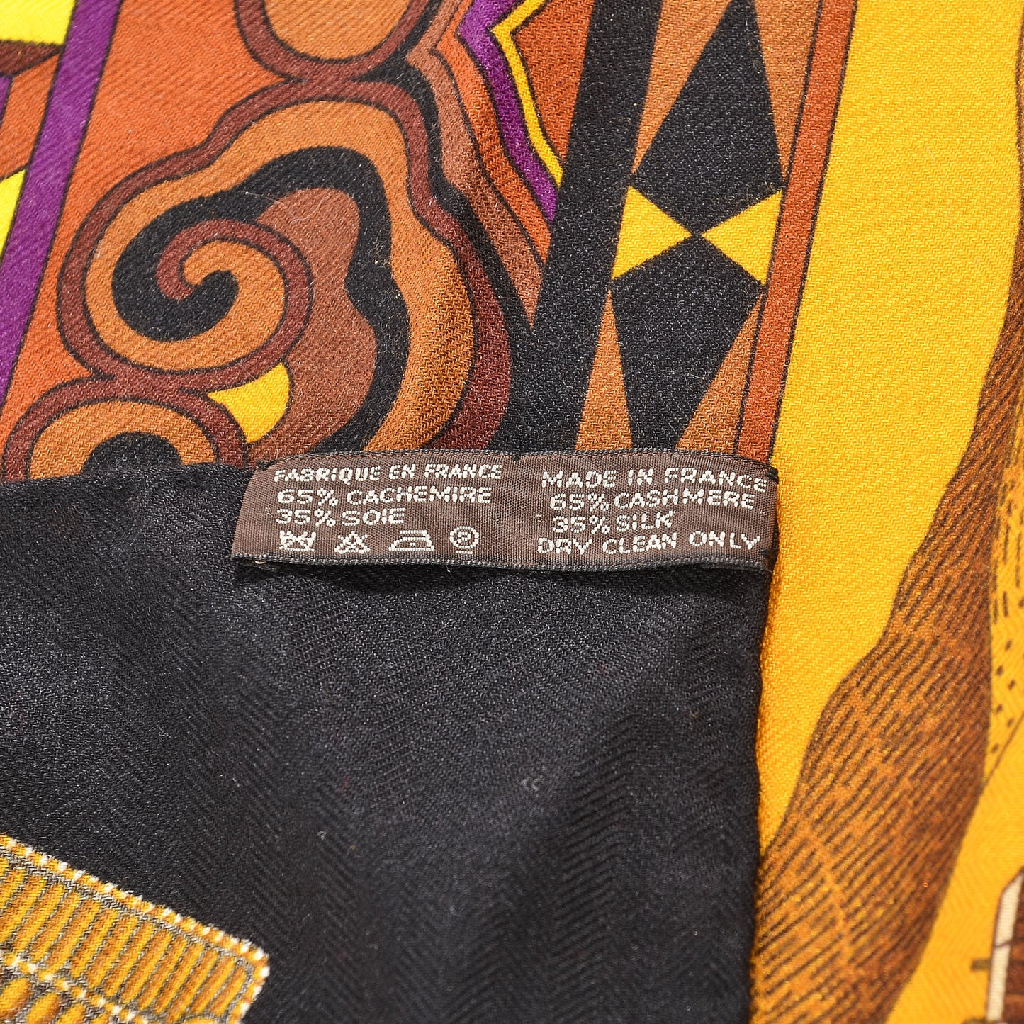 Cashmere Silk La Femme Aux Semelles de Vent Shawl 140