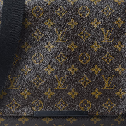 Louis Vuitton Monogram Macassar District PM 10 of 10