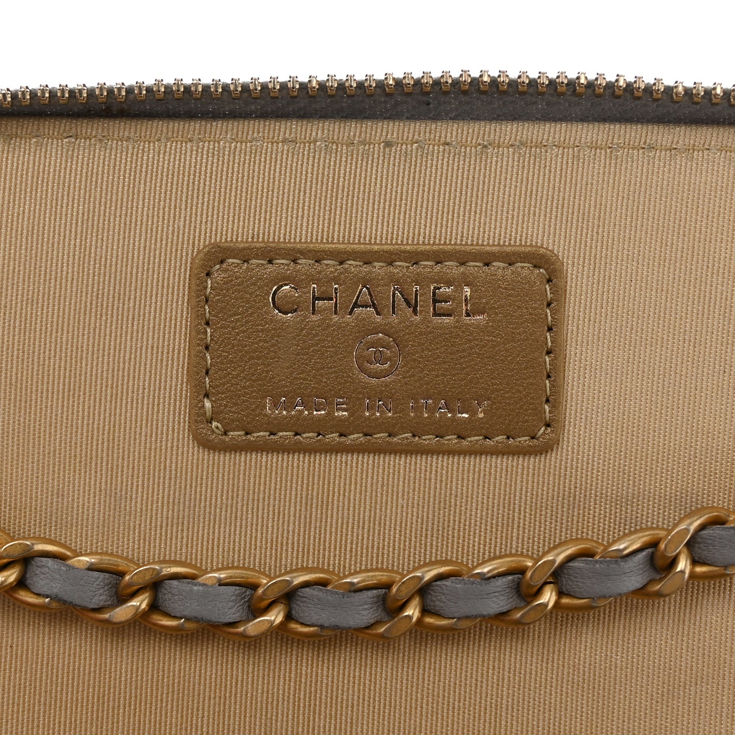 Lambskin Quilted Small Pearl Crush Vanity Case With Chain Grey