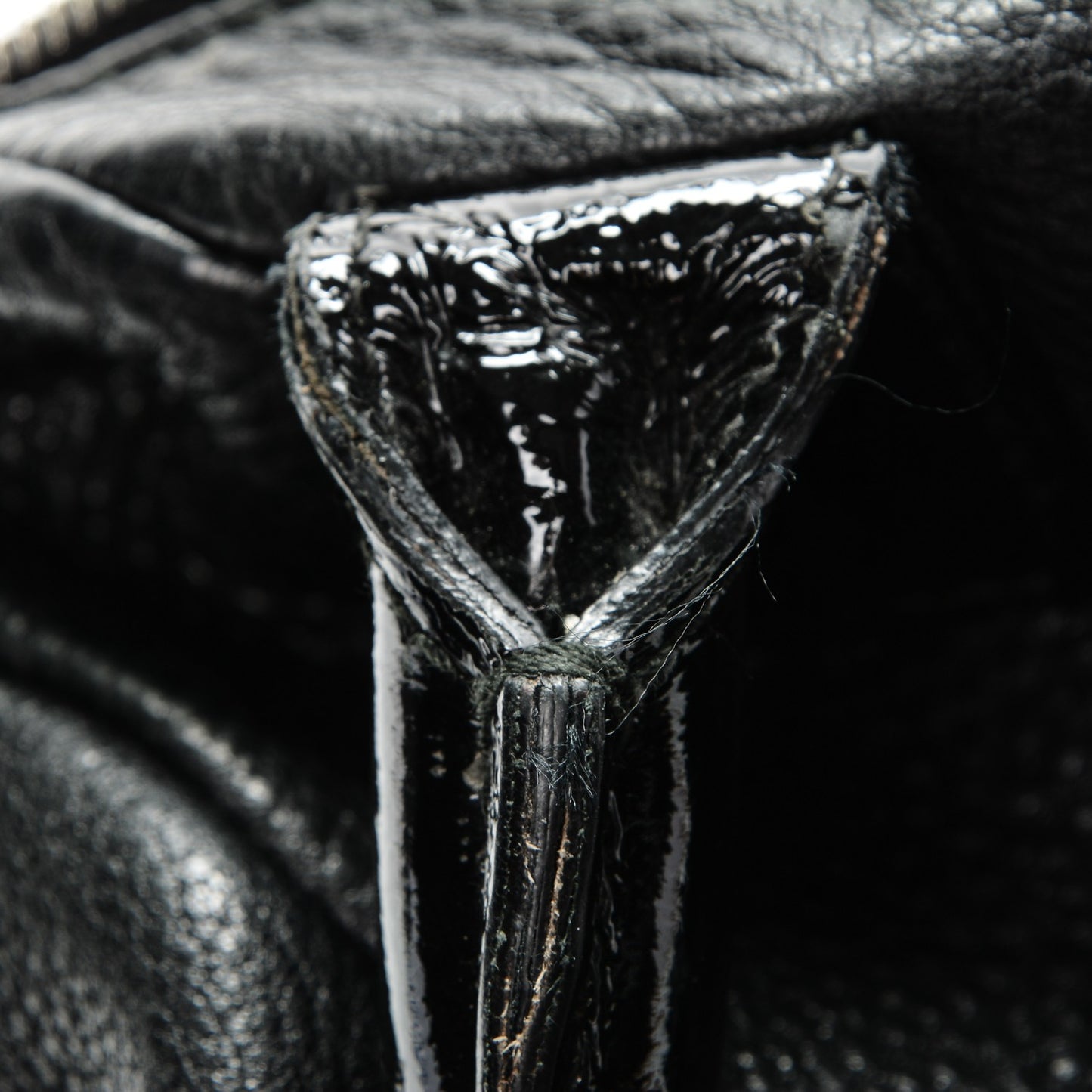 Pebbled Lambskin Medium Easy Sac Black