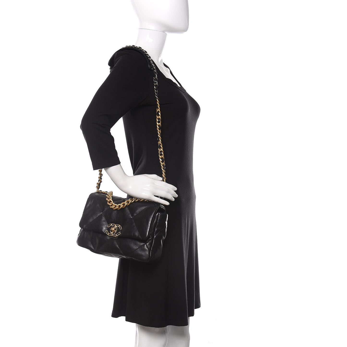 Lambskin Quilted Medium 19 Flap Black