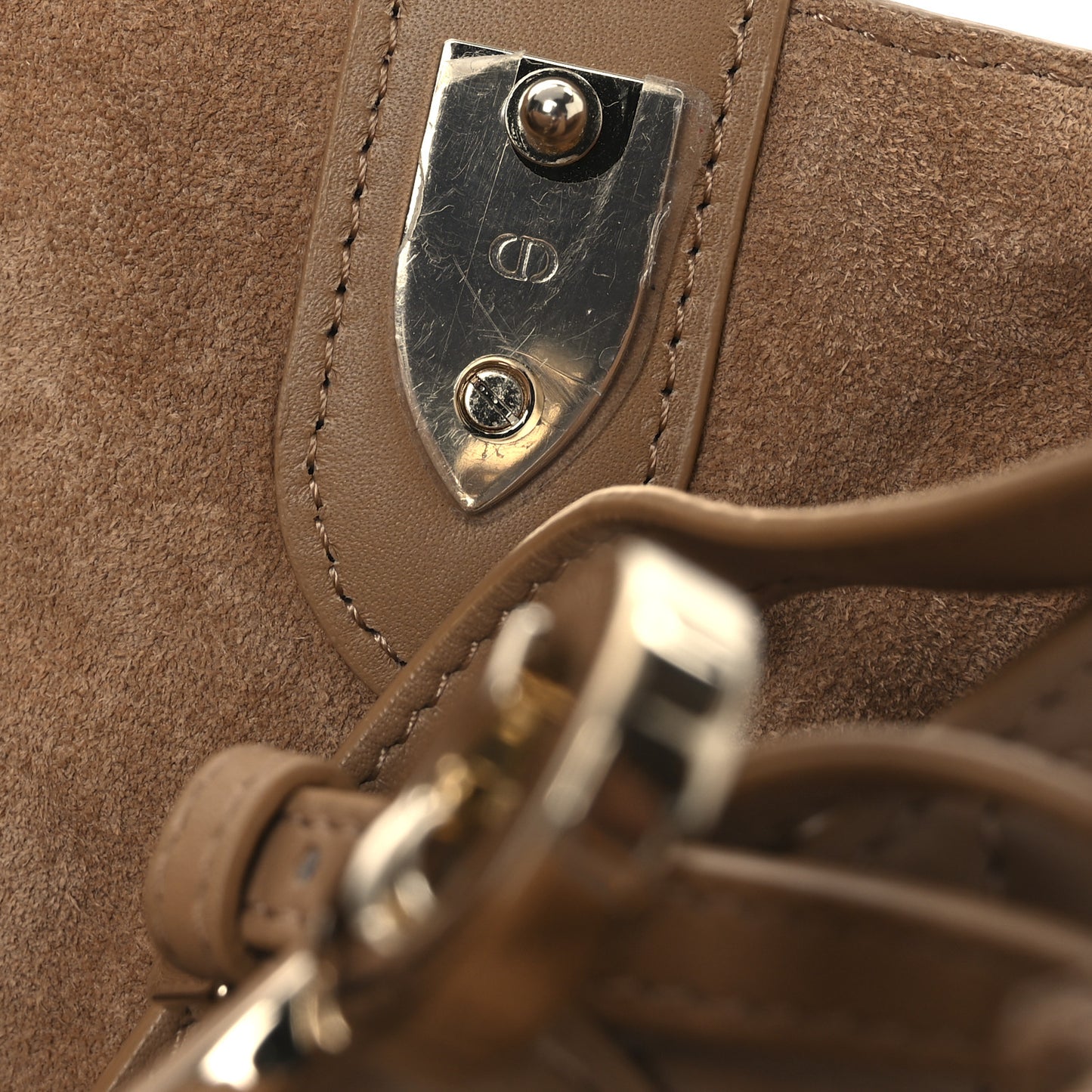 Calfskin Macrocannage Medium Toujours Tan