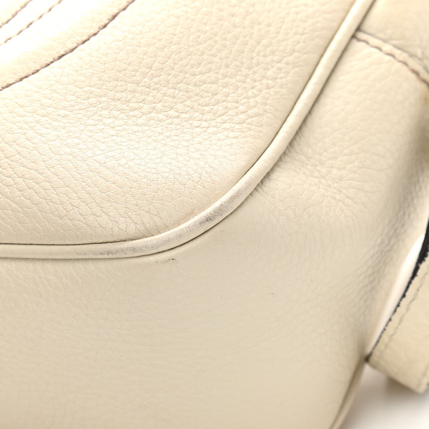 Pebbled Calfskin Small Soho Disco Bag Off White