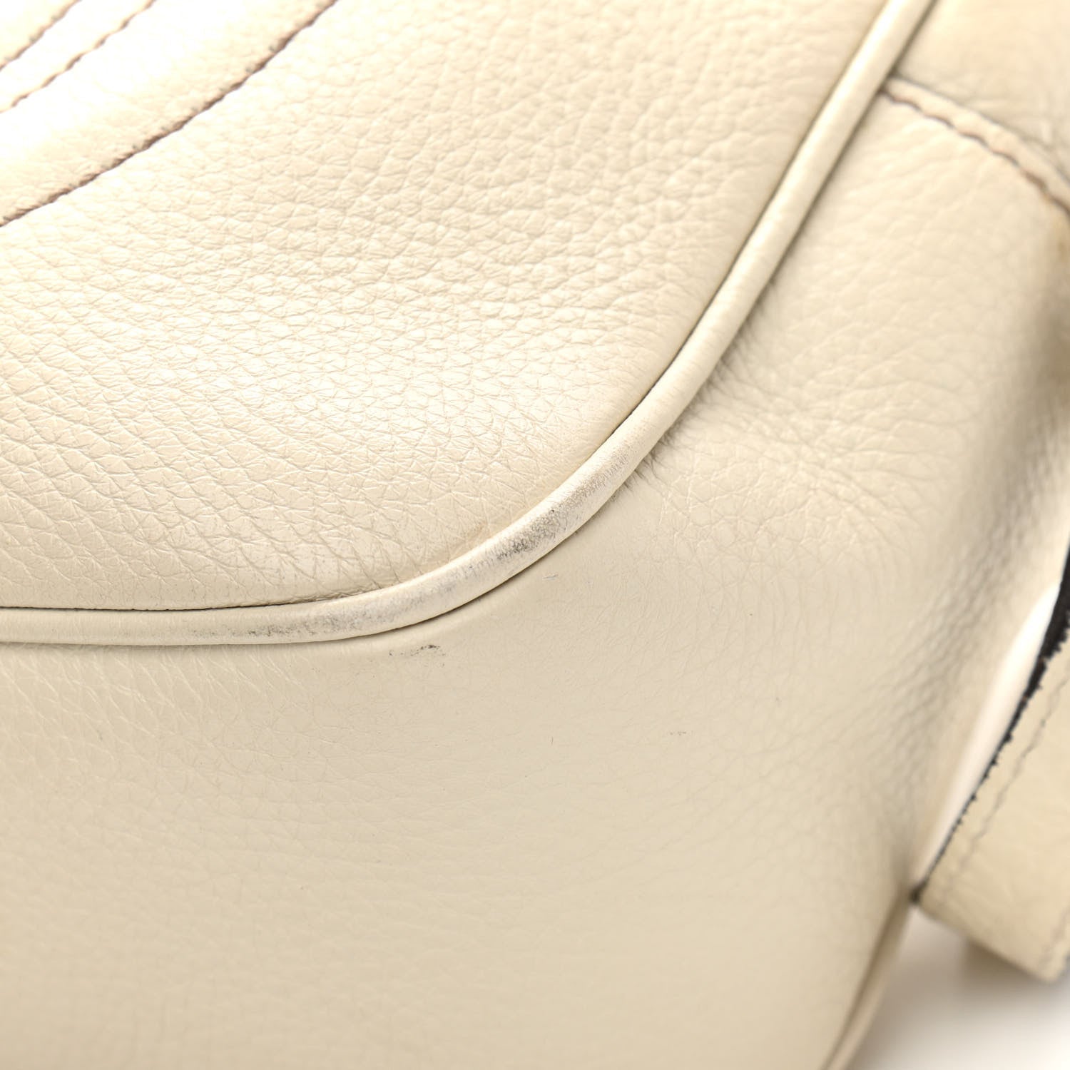 Gucci Pebbled Calfskin Small Soho Disco Bag Off White 11 of 15