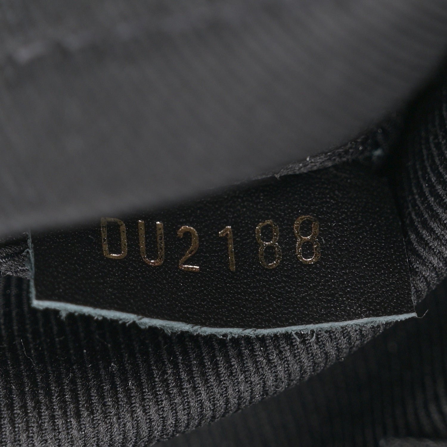 Louis Vuitton Monogram Saintonge Black 7 of 10