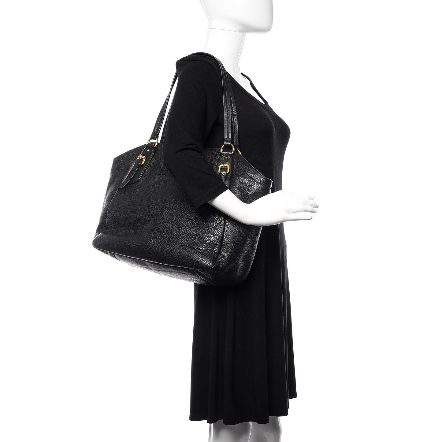 Vitello Daino Shoulder Bag Black