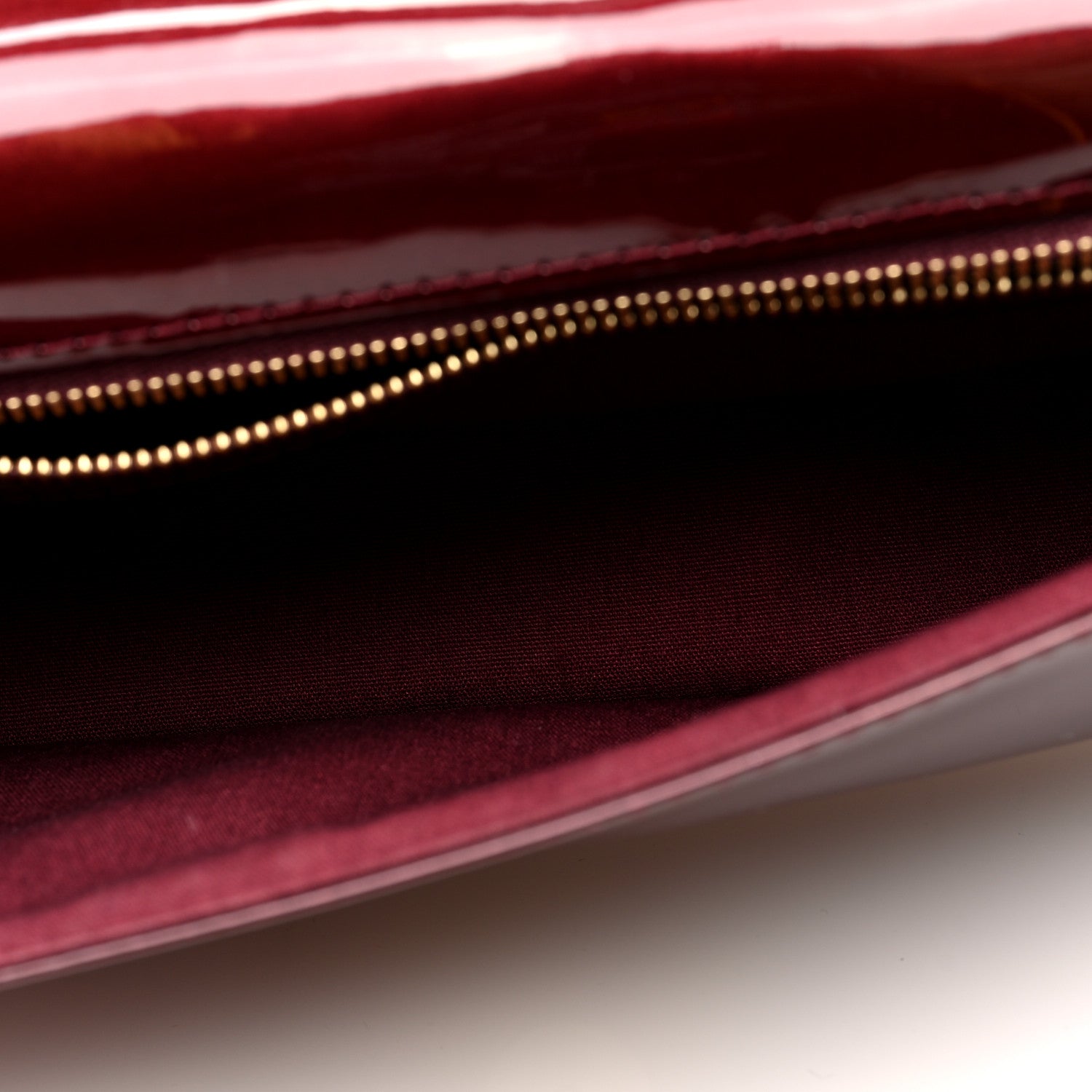 Louis Vuitton Patent Sobe Clutch Rouge Fauviste 5 of 7