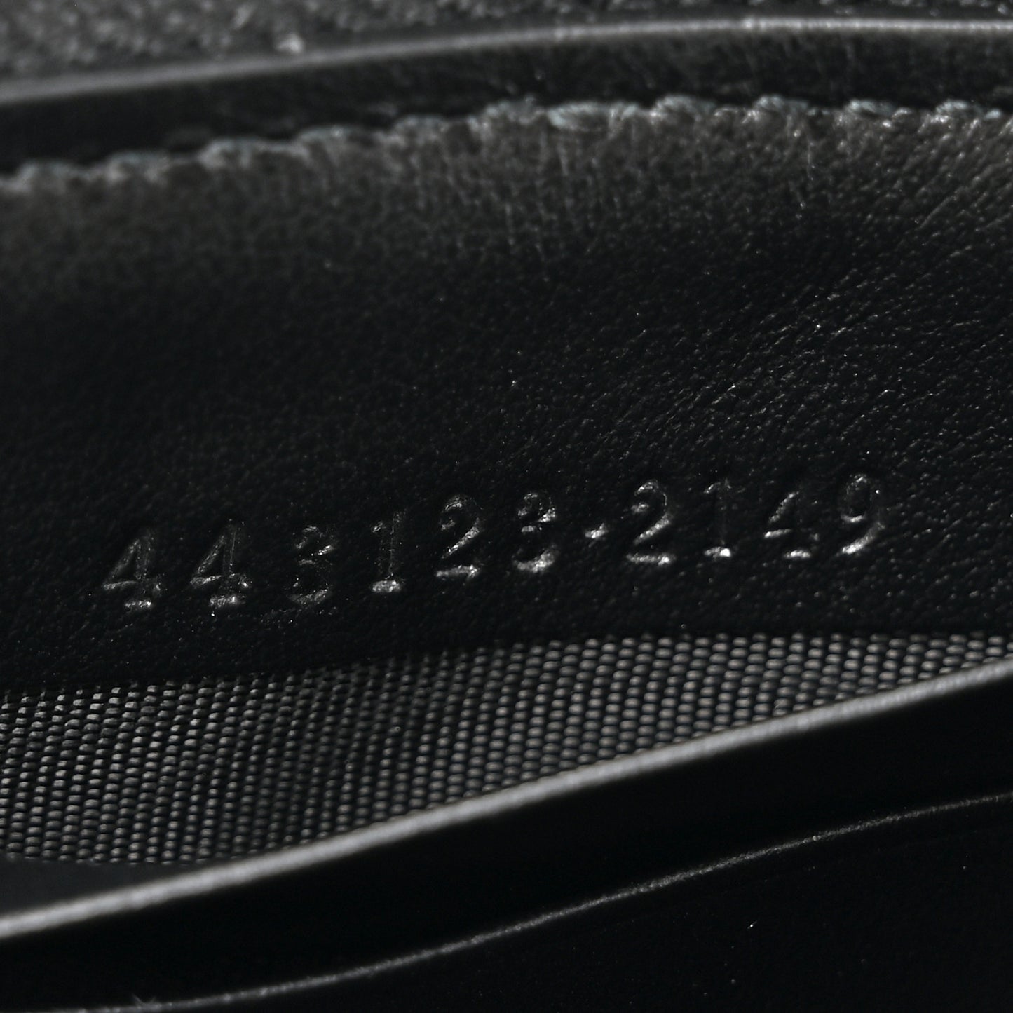 Calfskin Matelasse GG Marmont Zip Around Wallet Black