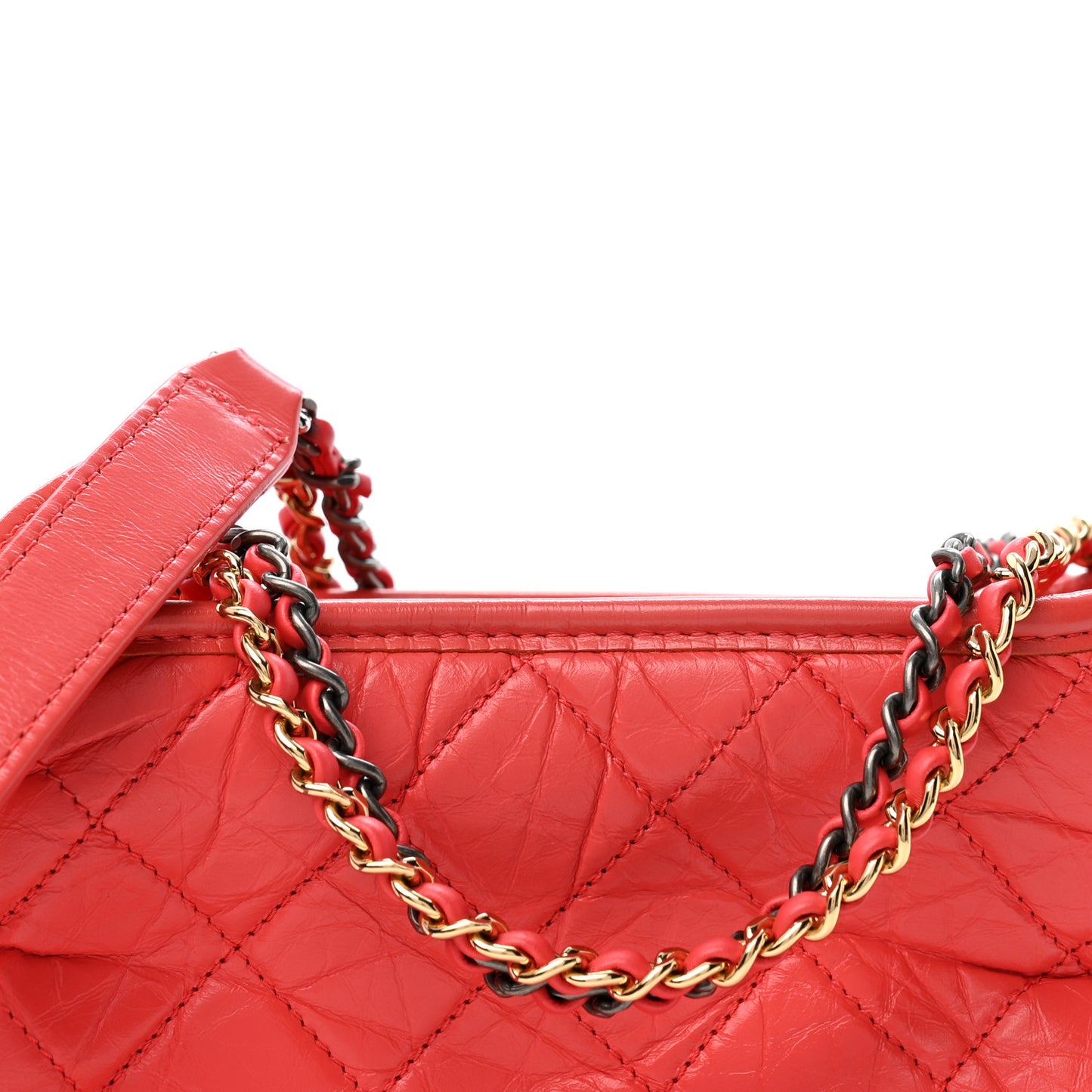 Aged Calfskin Quilted Small Gabrielle Hobo Red
