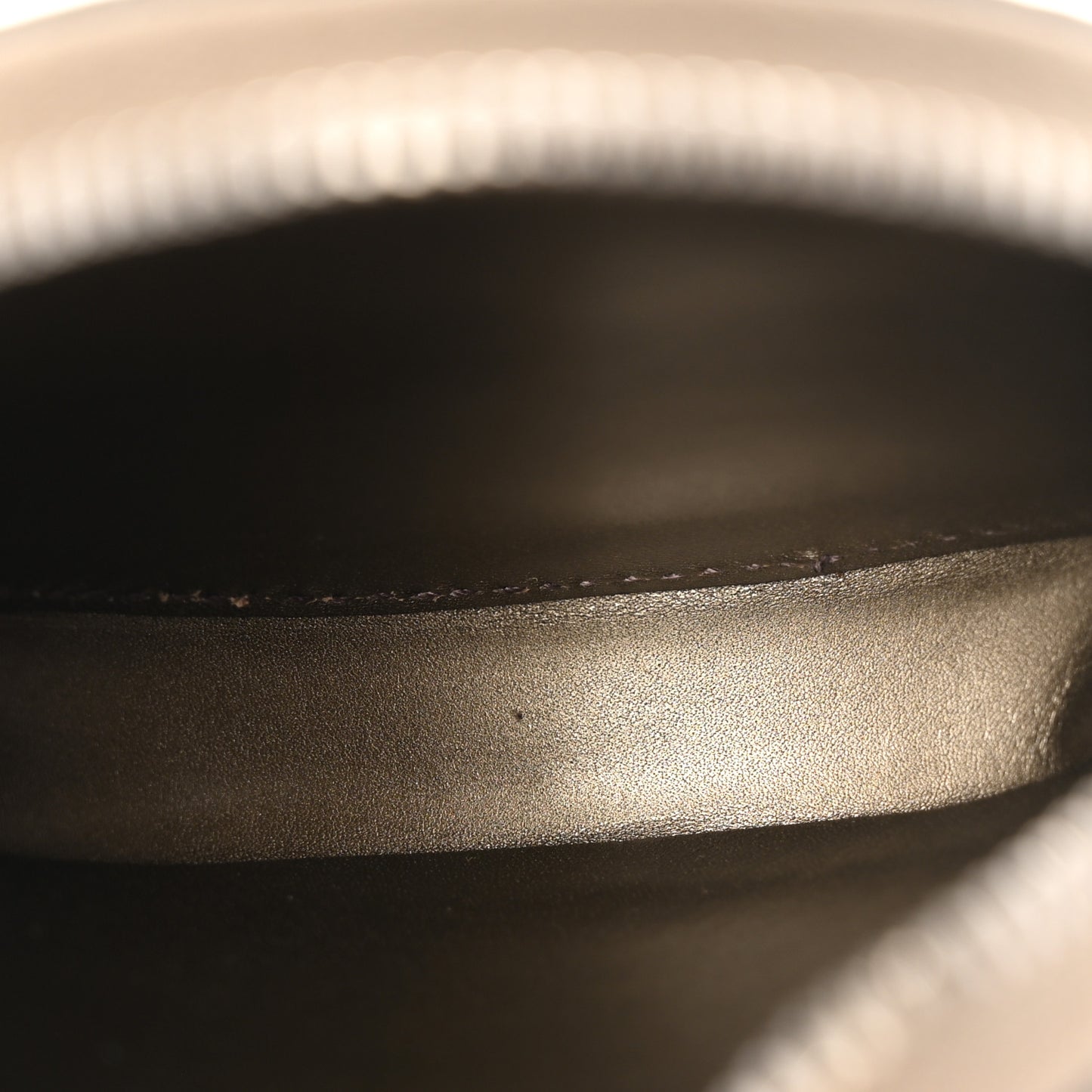 Metallic Pebbled Calfskin Round Coin Purse Sasso