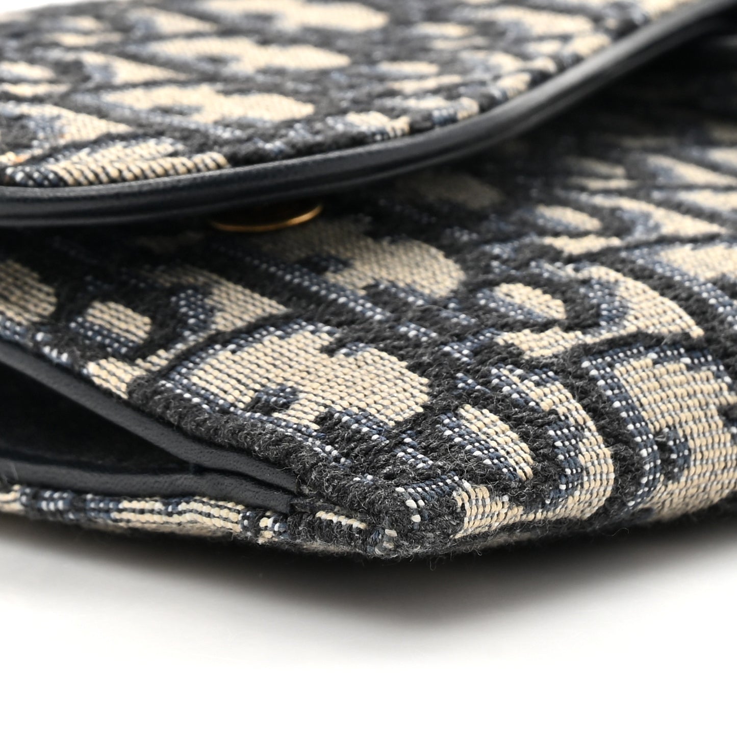 Oblique Saddle Chain Long Wallet Blue