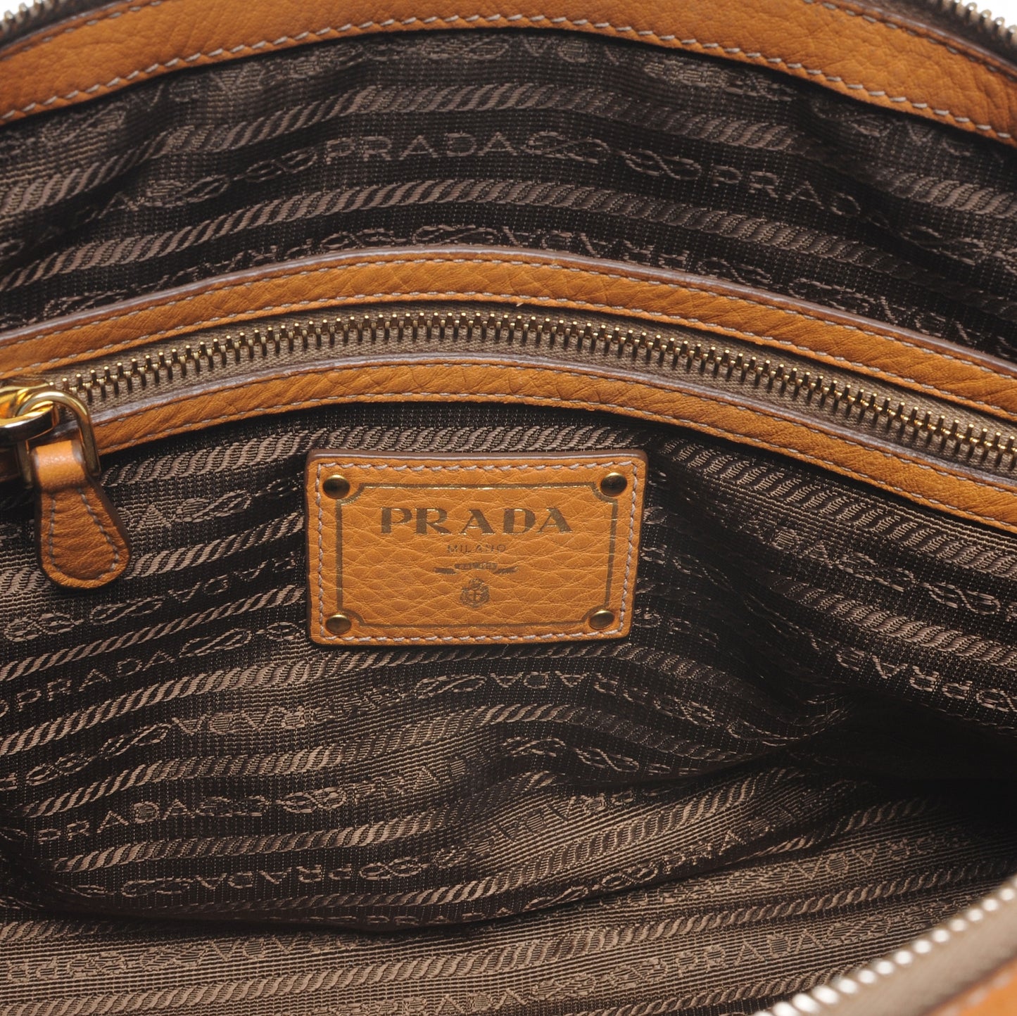 Vitello Daino Top Handle Tote Ambra