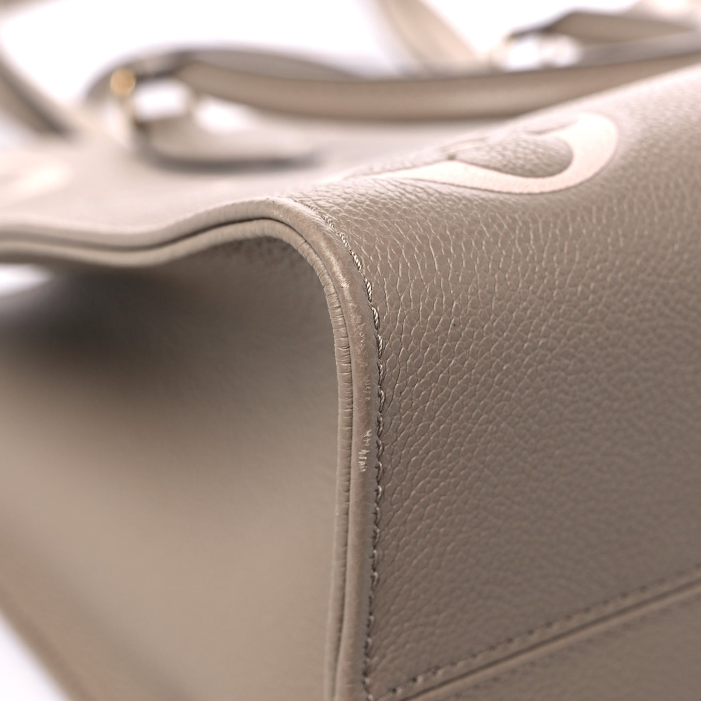 Empreinte Monogram Giant Onthego MM Tourterelle Creme