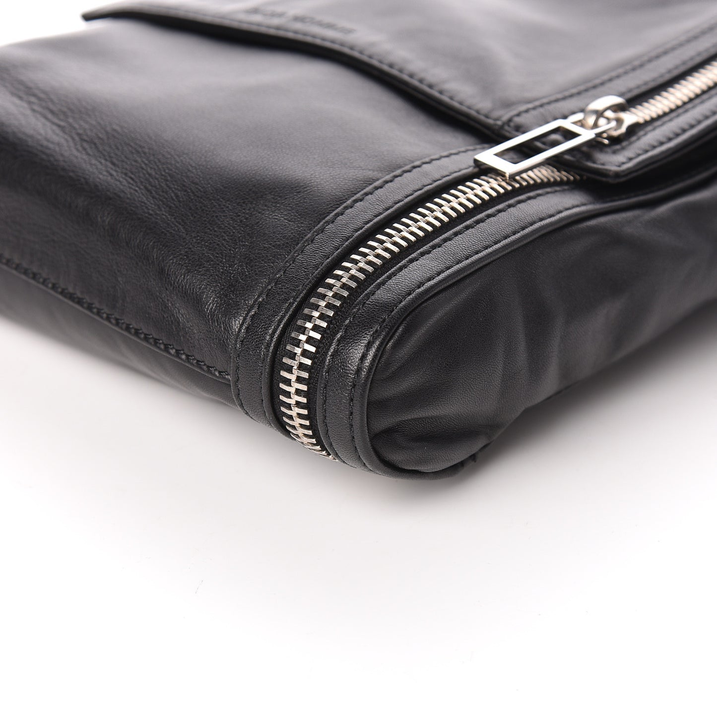 HOMME Calfskin Zip Messenger Black