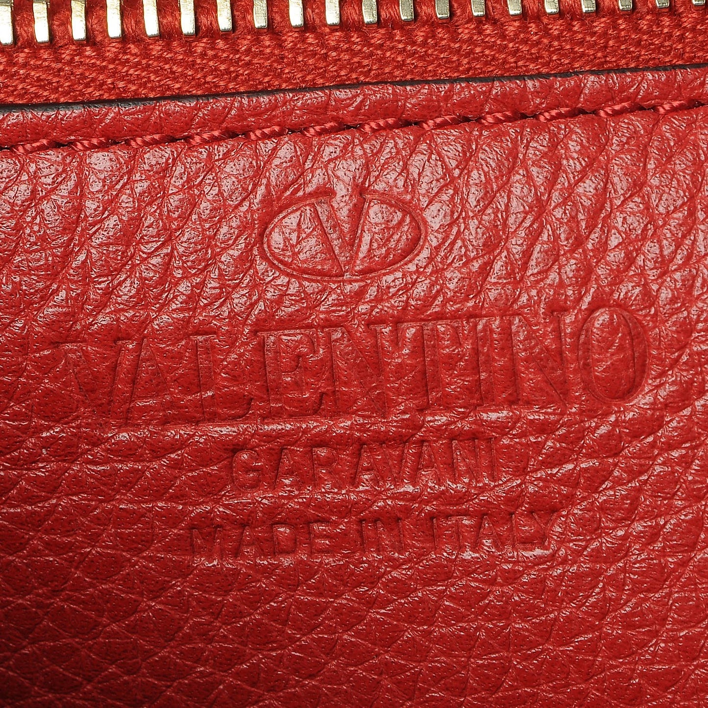 Pebbled Calfskin Small Rockstud Flip-Lock Messenger Bag Rosso
