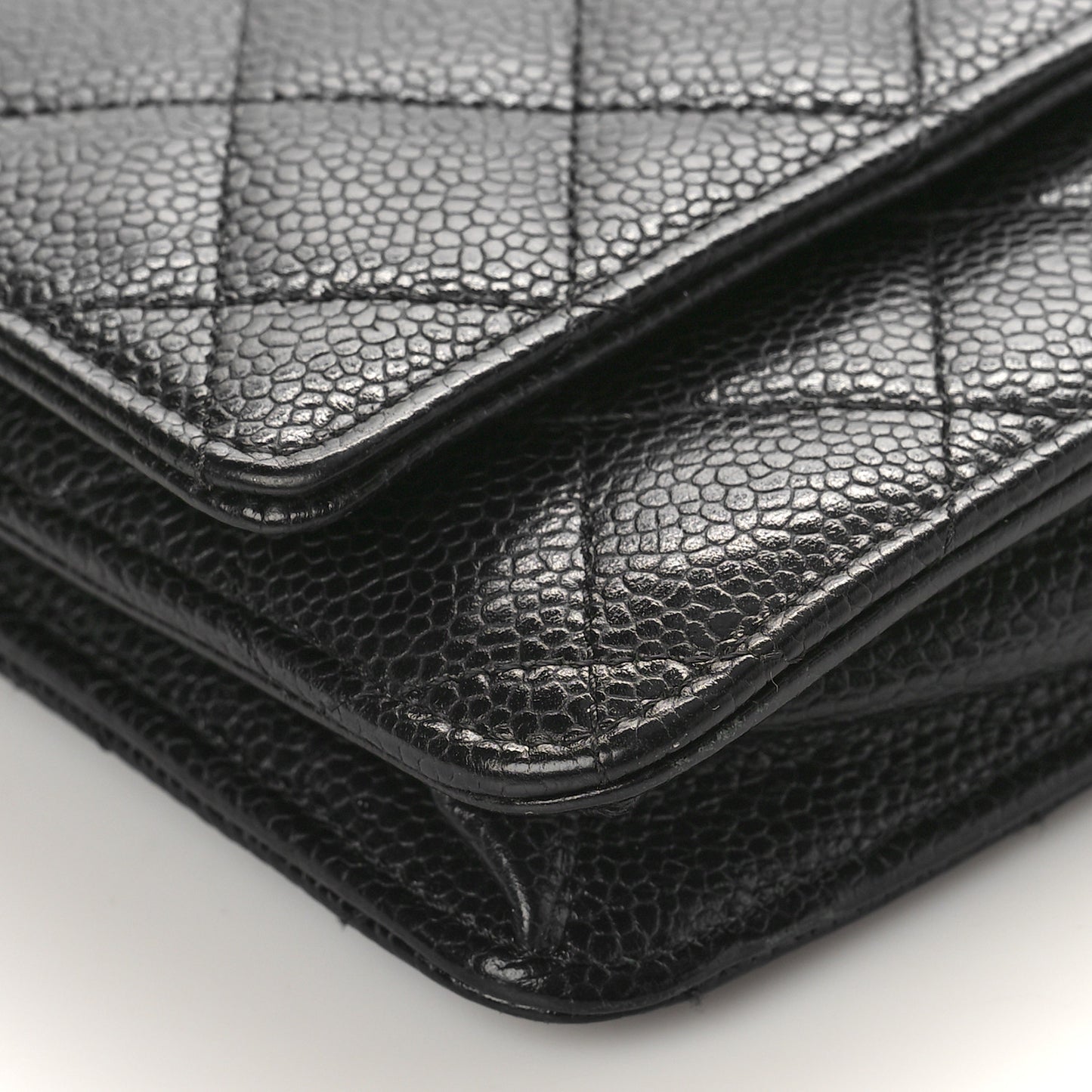 Caviar Quilted Wallet on Chain WOC Black