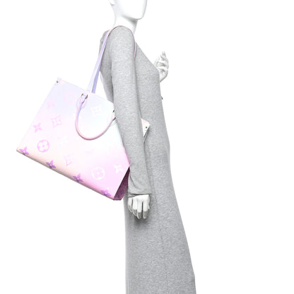 Louis Vuitton Monogram Giant Spring In The City Onthego GM Sunrise Pastel 2 of 12