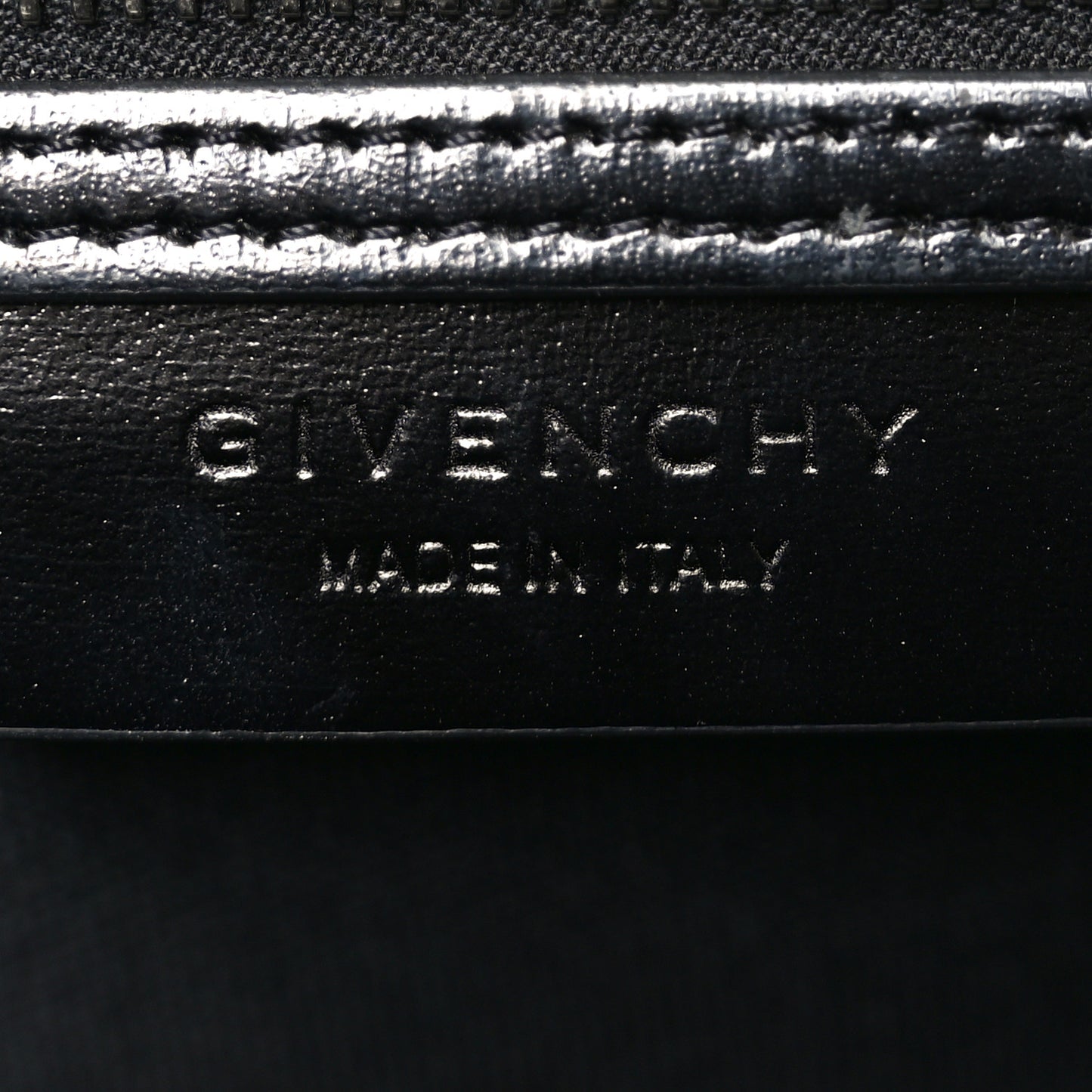 Shiny Lord Calfskin Medium Antigona Black
