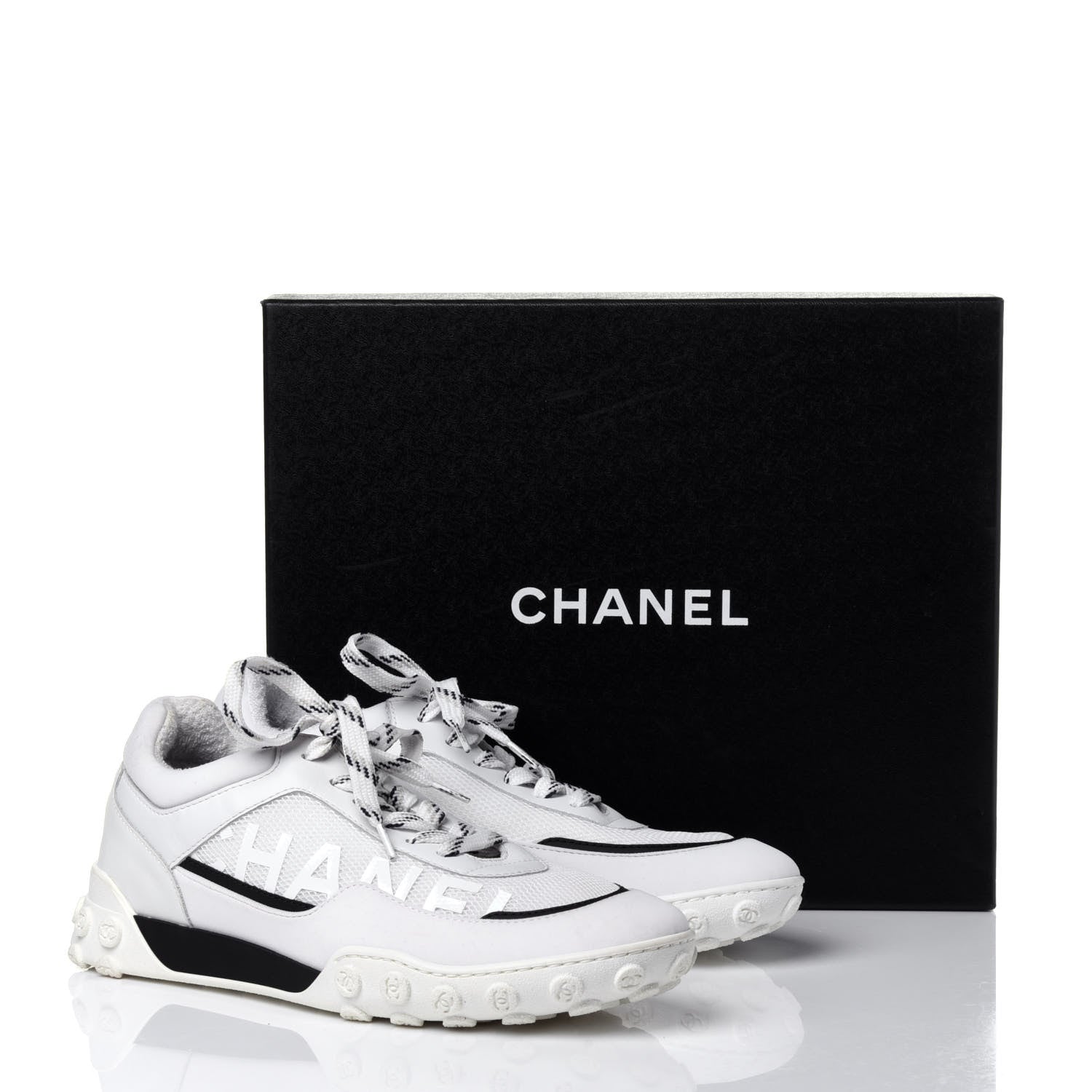 CHANEL 靴 Chanel Calfskin Mesh Lycra Womens Logo Sneakers 39 White