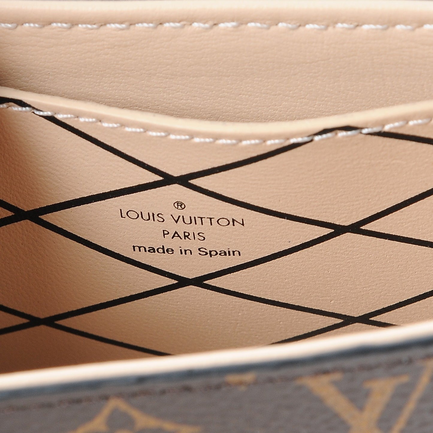 Monogram Essential Trunk Black