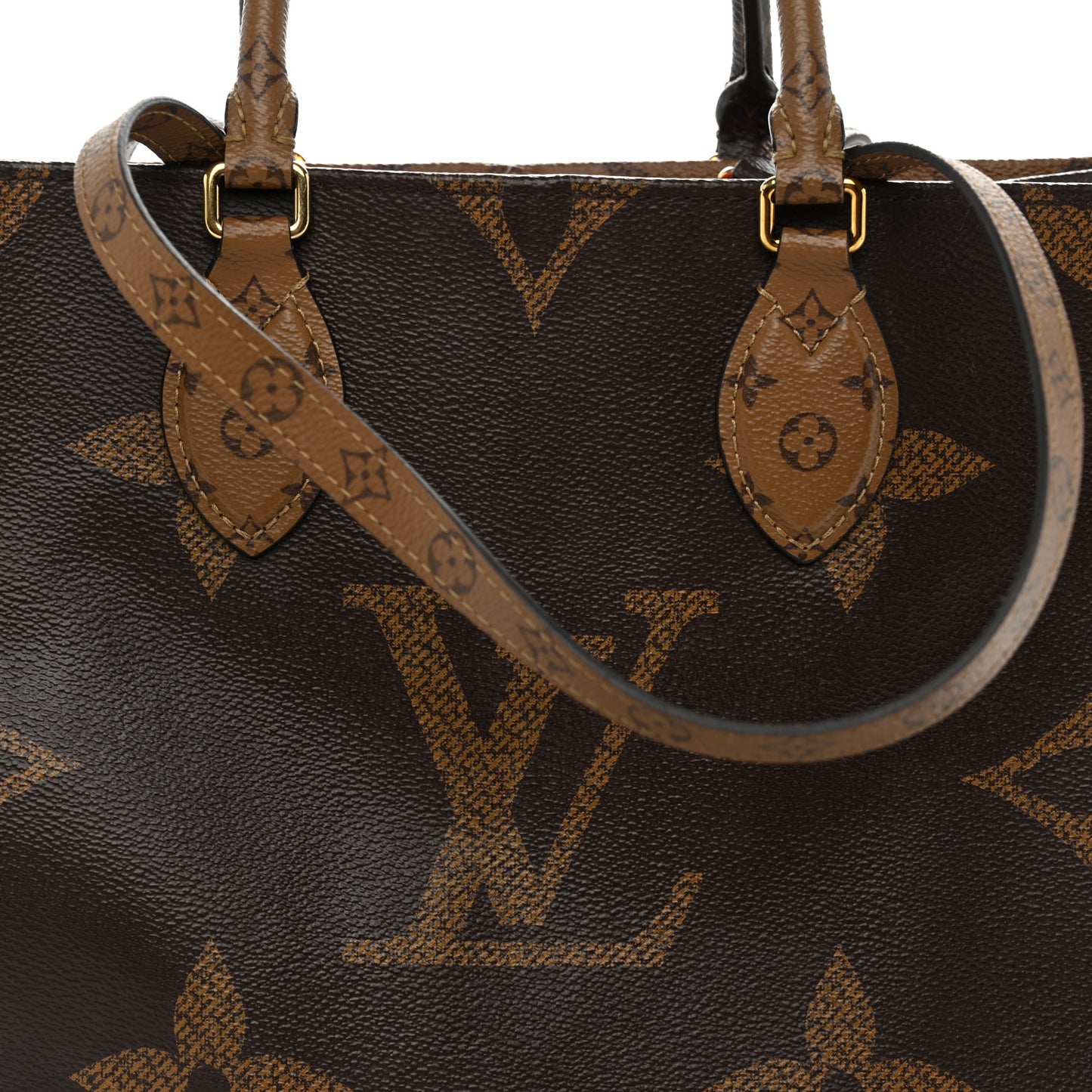 Reverse Monogram Giant Onthego MM