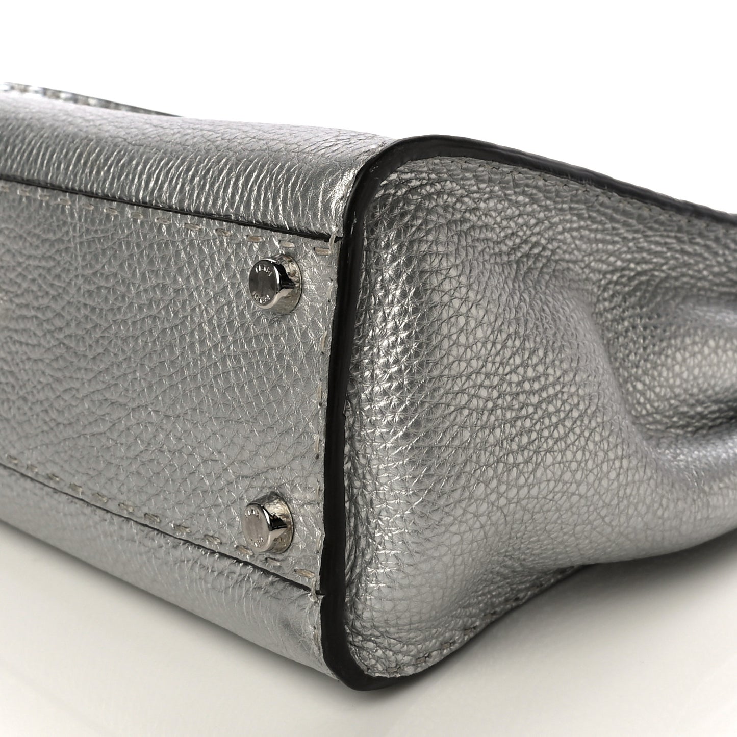 Cuoio Romano Lux Selleria Medium Peekaboo Iconic Satchel Argento