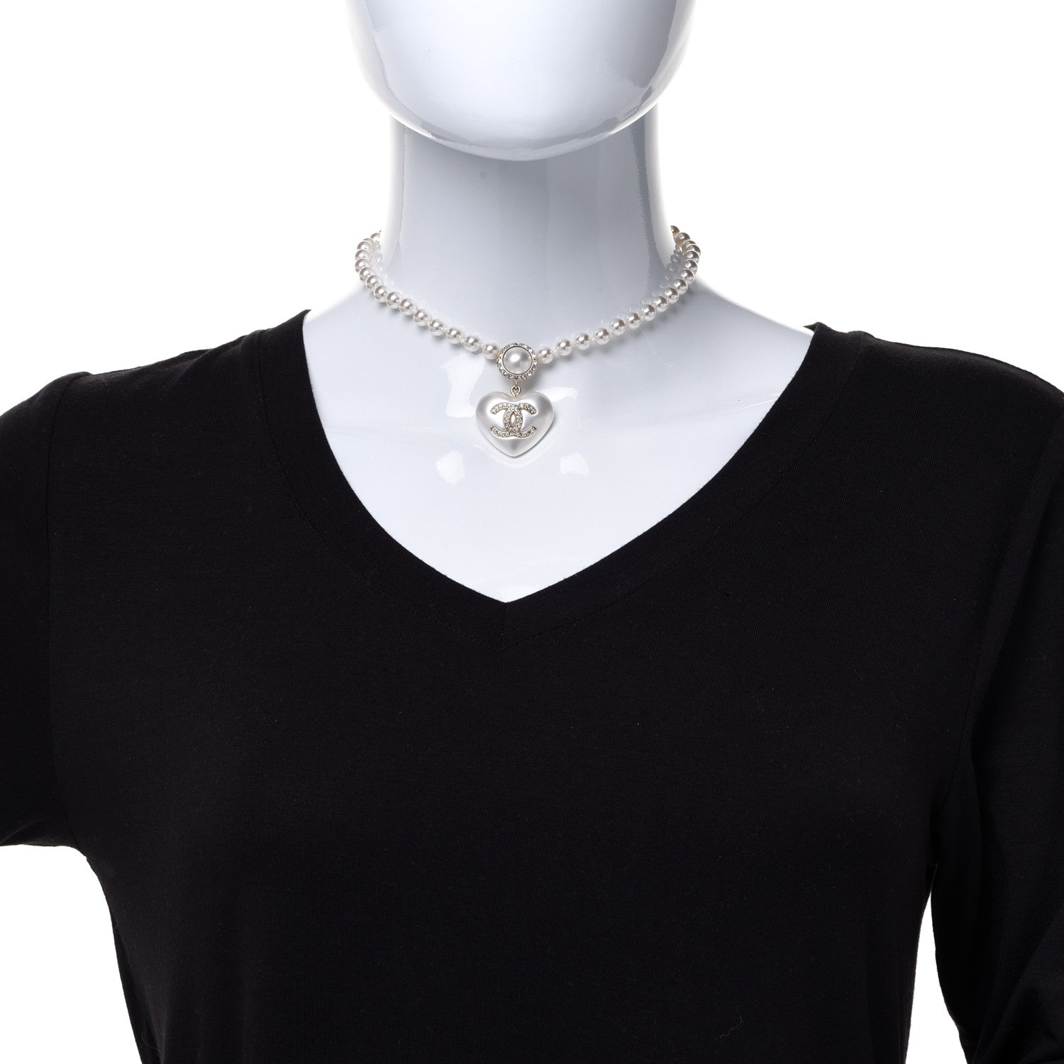 Chanel Pearl Crystal CC Heart Short Necklace Pearly White Gold 2 of 6