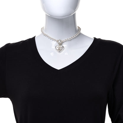 Chanel Pearl Crystal CC Heart Short Necklace Pearly White Gold 2 of 6