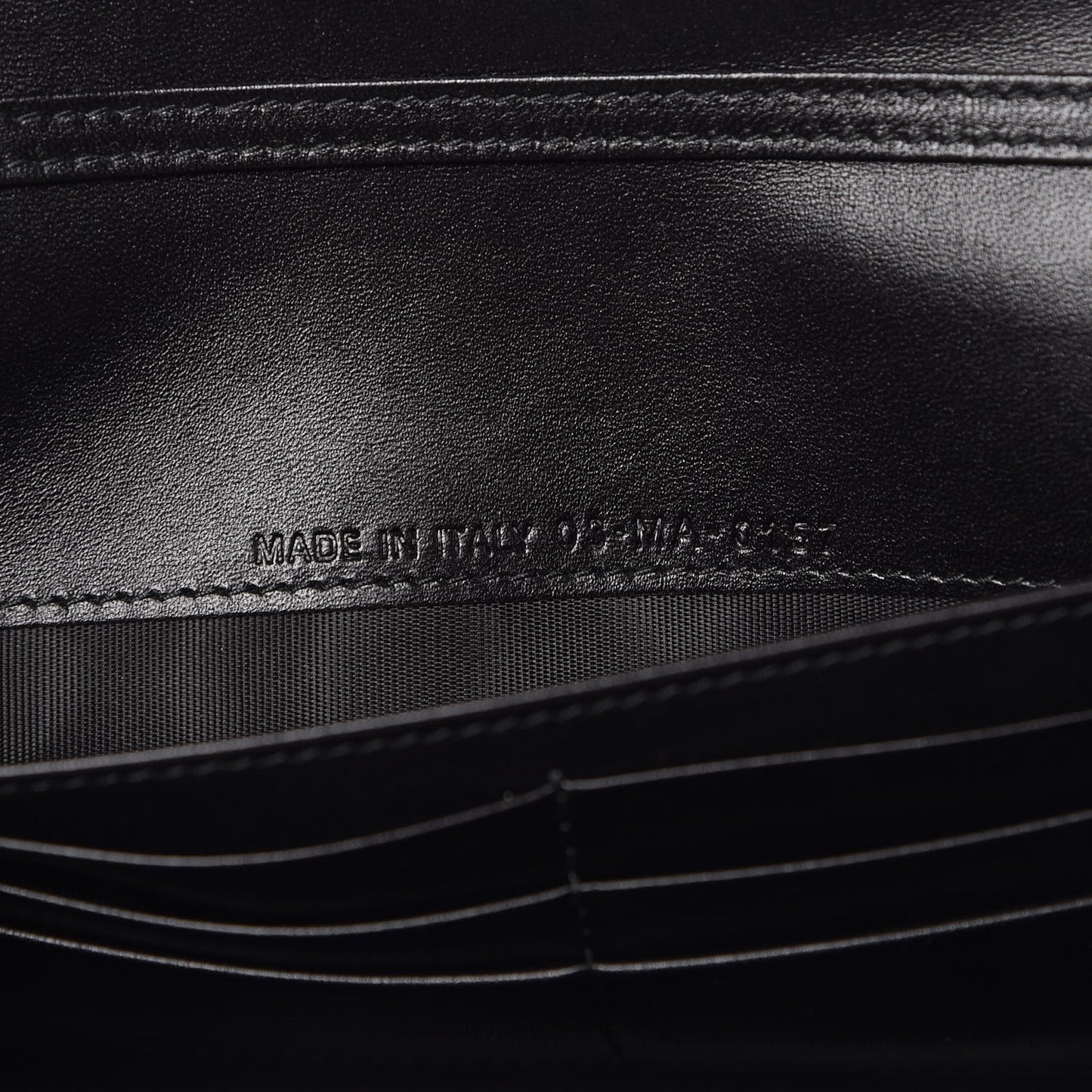 Grained Calfskin Diorama Croisiere Chain Wallet Black