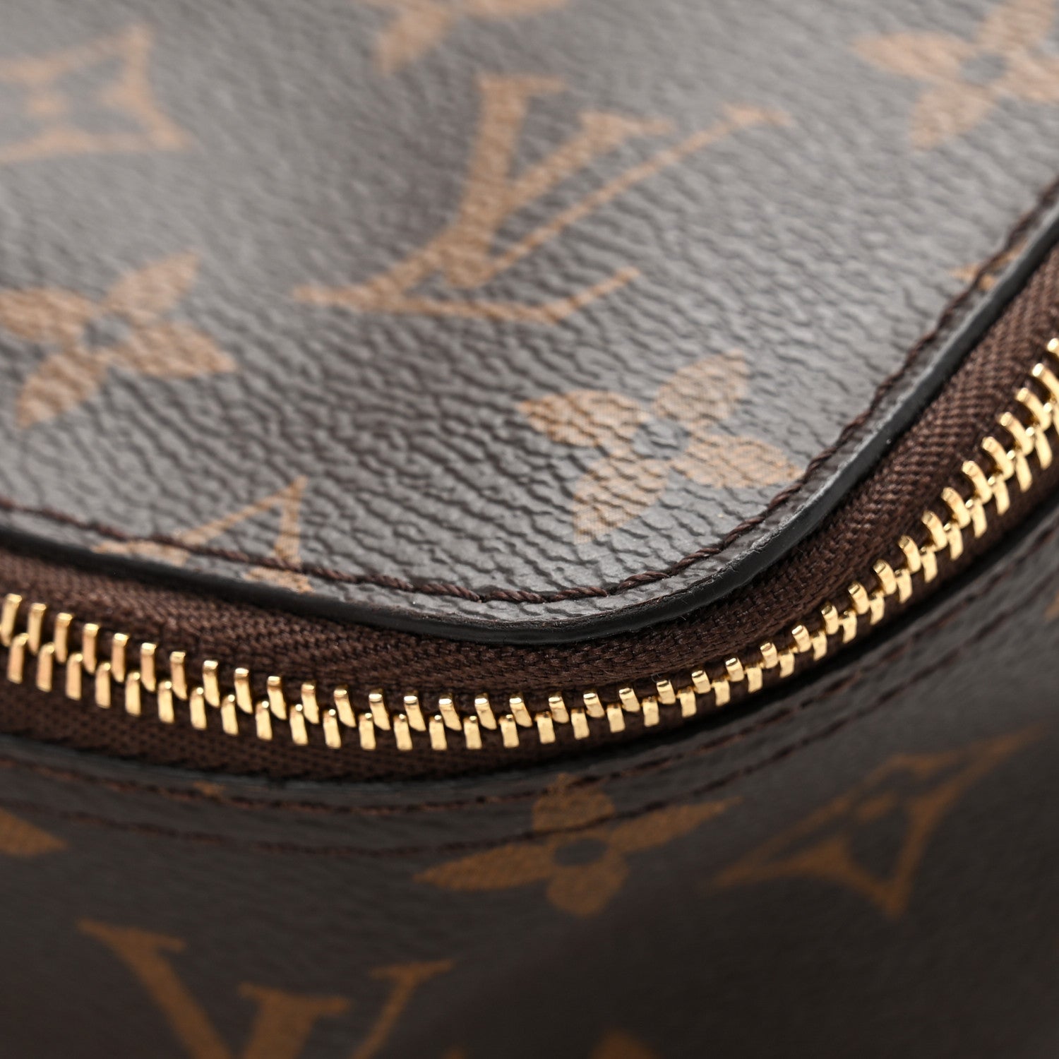Louis Vuitton Monogram Packing Cube MM 9 of 9
