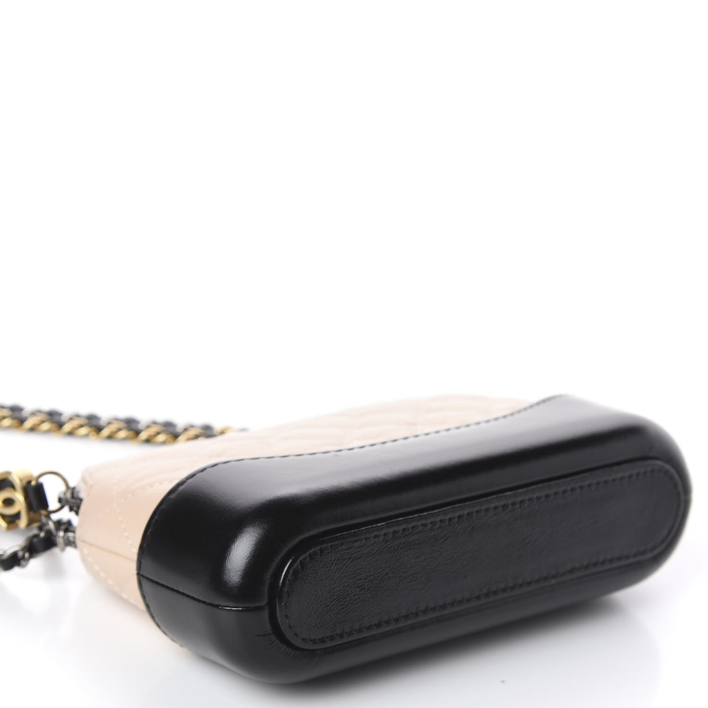 Aged Calfskin Quilted Small Gabrielle Clutch With Chain Beige Black