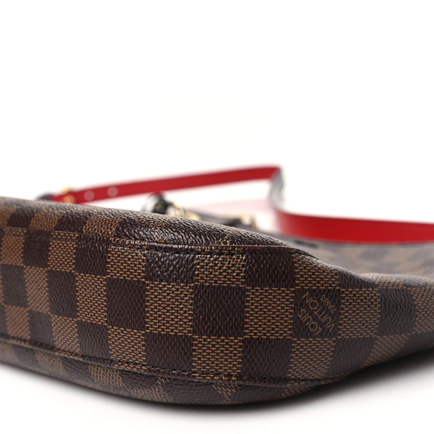 Louis Vuitton Damier Ebene South Bank Besace 9 of 10