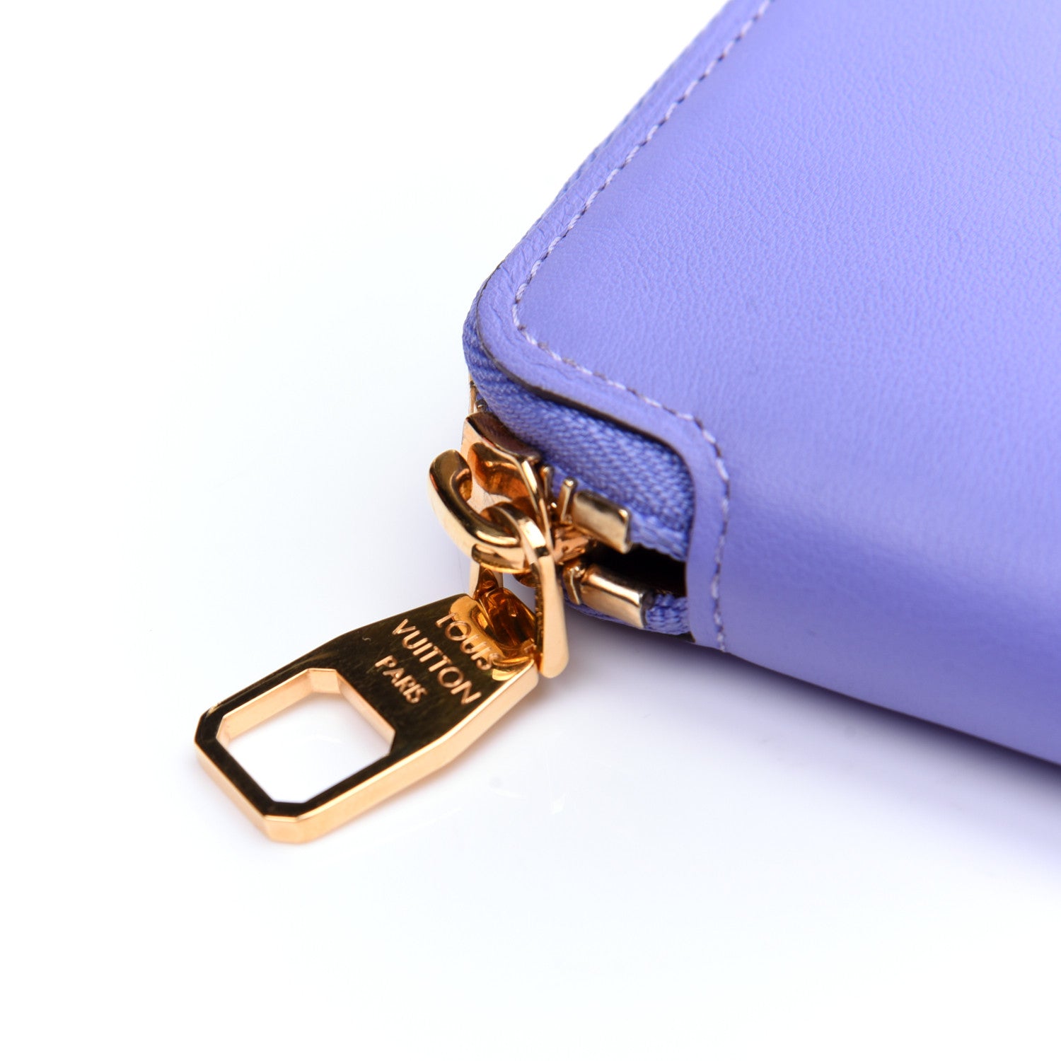 Louis Vuitton Calfskin Articles de Voyage Zippy Wallet Lilac 10 of 10