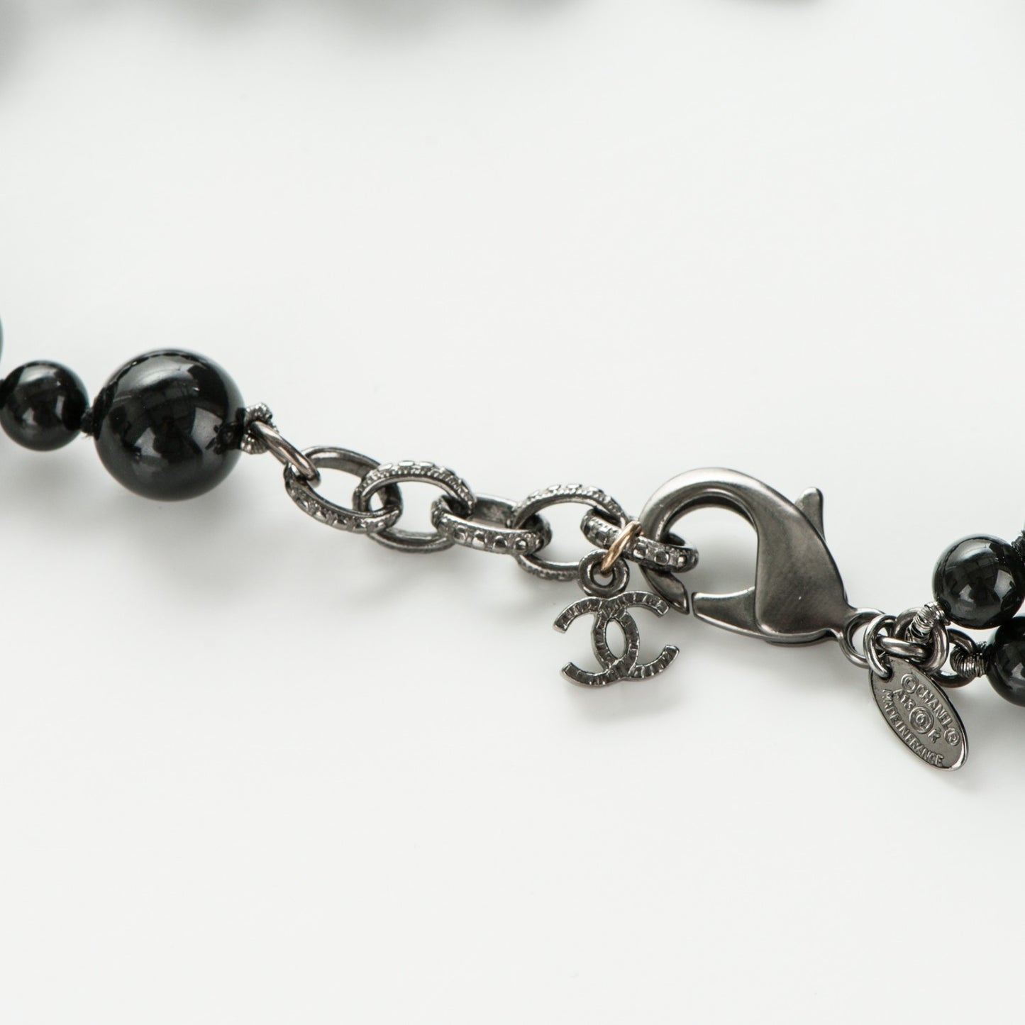 Glass Bead CC Map Short Necklace Ruthenium Black