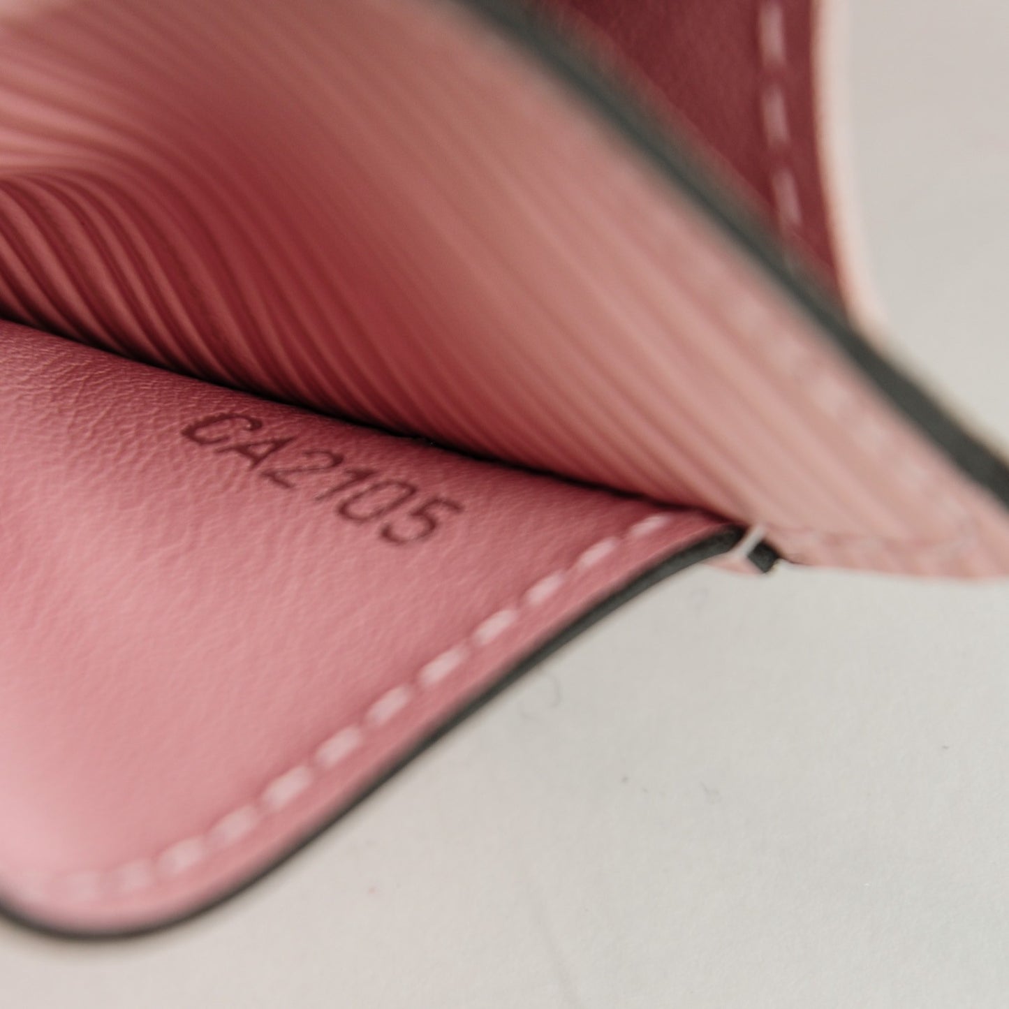 Epi Sarah Wallet NM Rose Nacre
