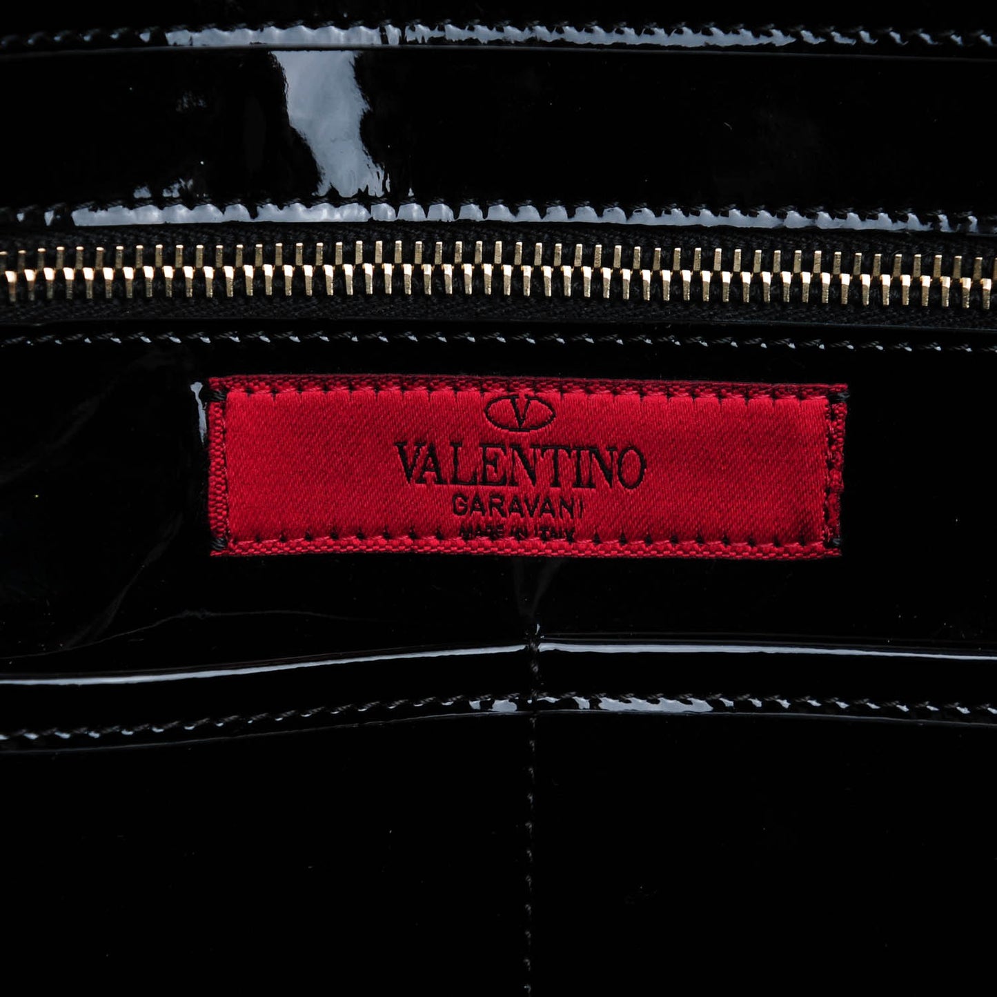 Patent Medium Rockstud Tote Black