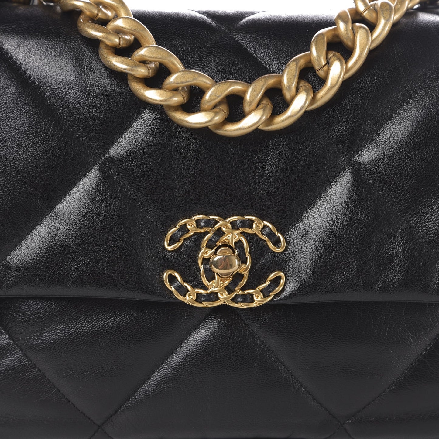 Goatskin Quilted Large 19 Flap Black