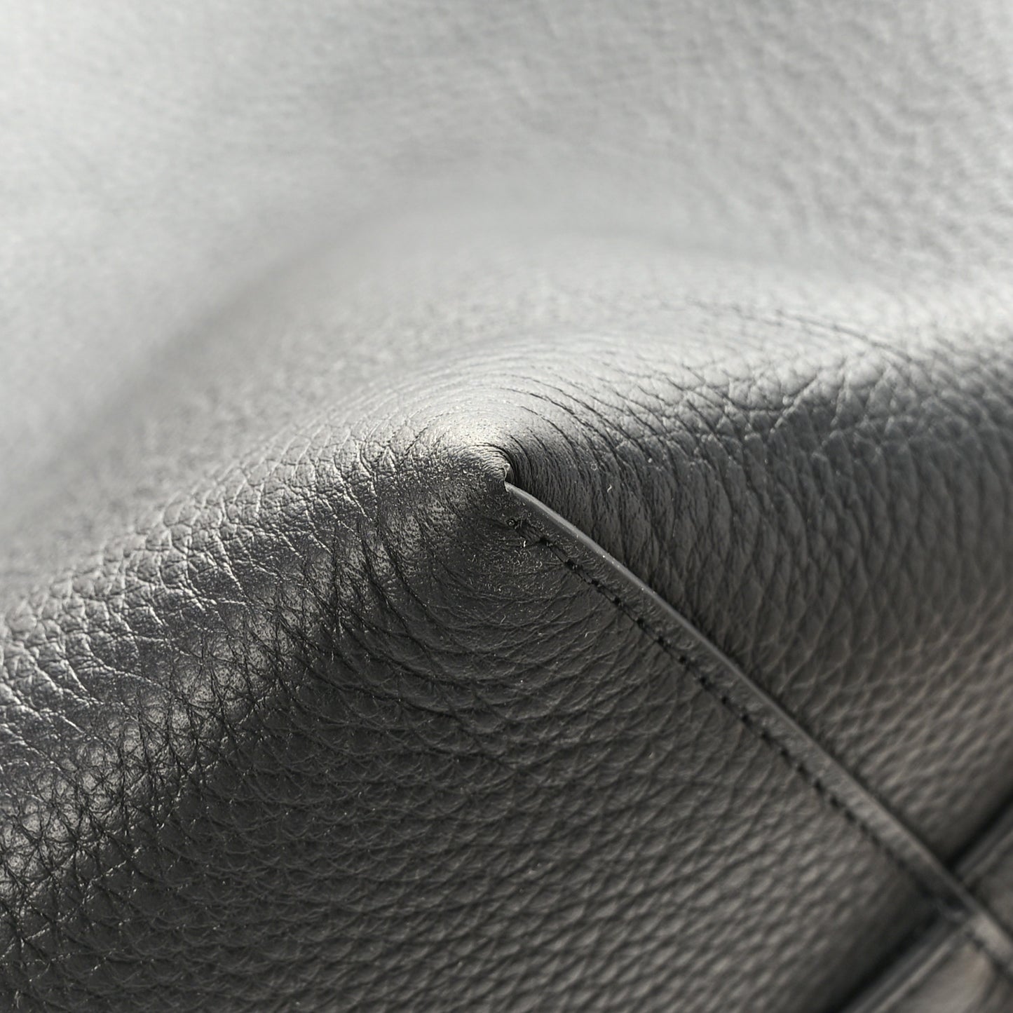 Grained Calfskin Medium N/S Park Tote Black