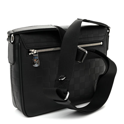 Louis Vuitton Damier Infini District PM Onyx 3 of 9