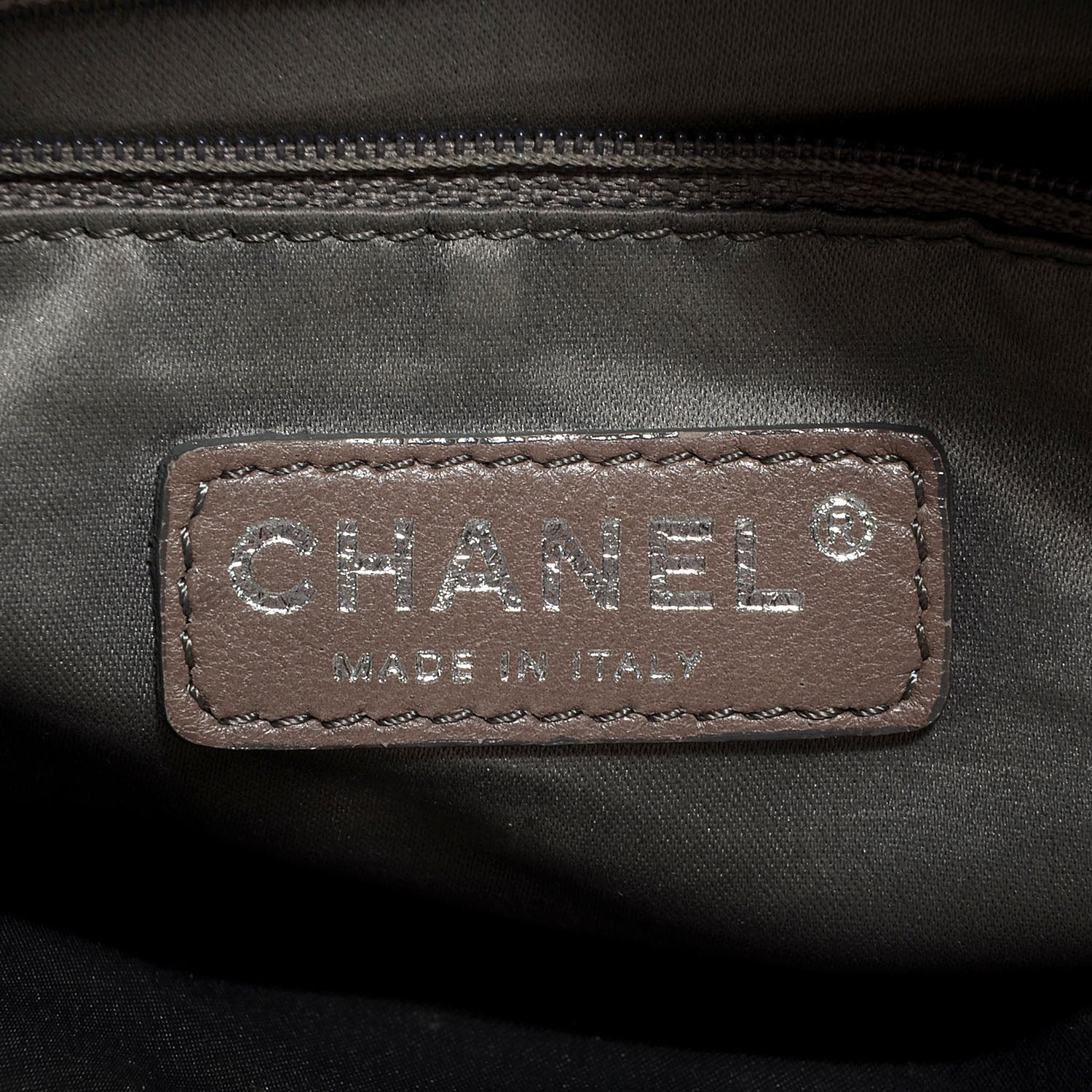 Chanel Leather Modern Chain Tote White 6 of 7