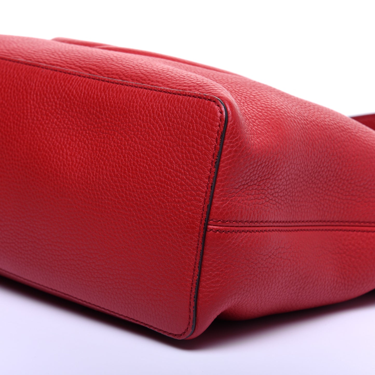 Pebbled Calfskin Large Soho Hobo Tabasco Red