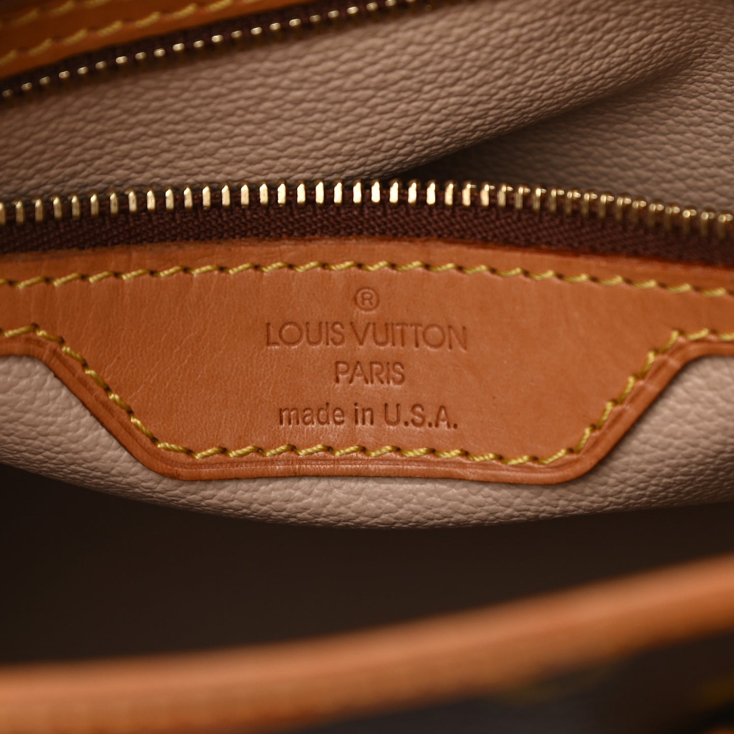 Monogram Petit Bucket 23