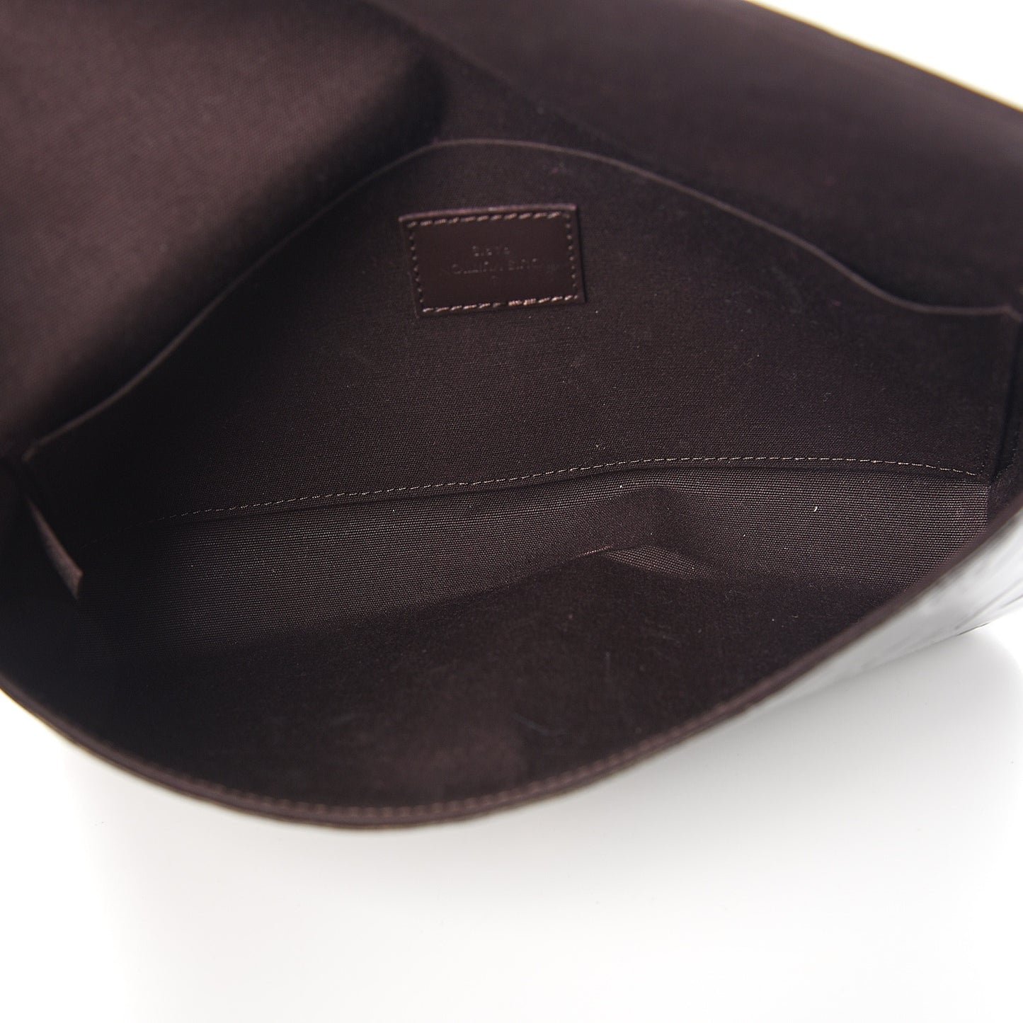 Vernis Pochette Felicie Chain Wallet Amarante