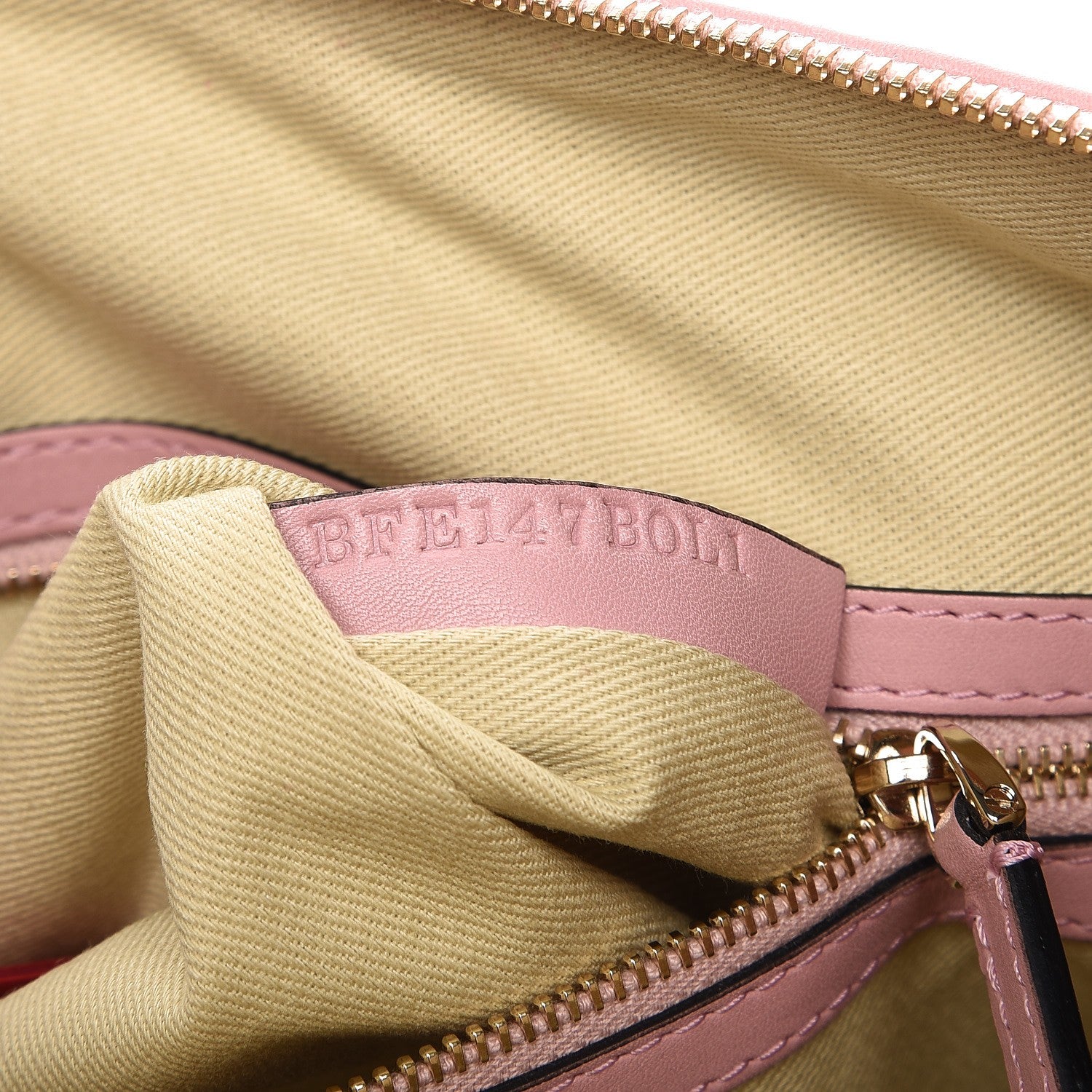 Valentino Garavani Vitello Large Rockstud Zip Wristlet Pouch Pop Gardenia 8 of 10