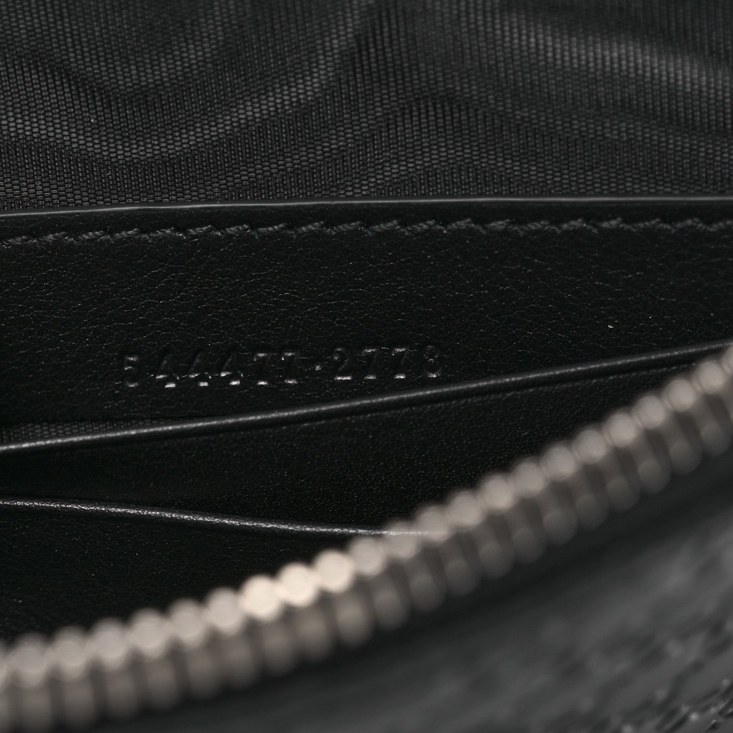 Gucci Microguccissima Clutch Black 6 of 8