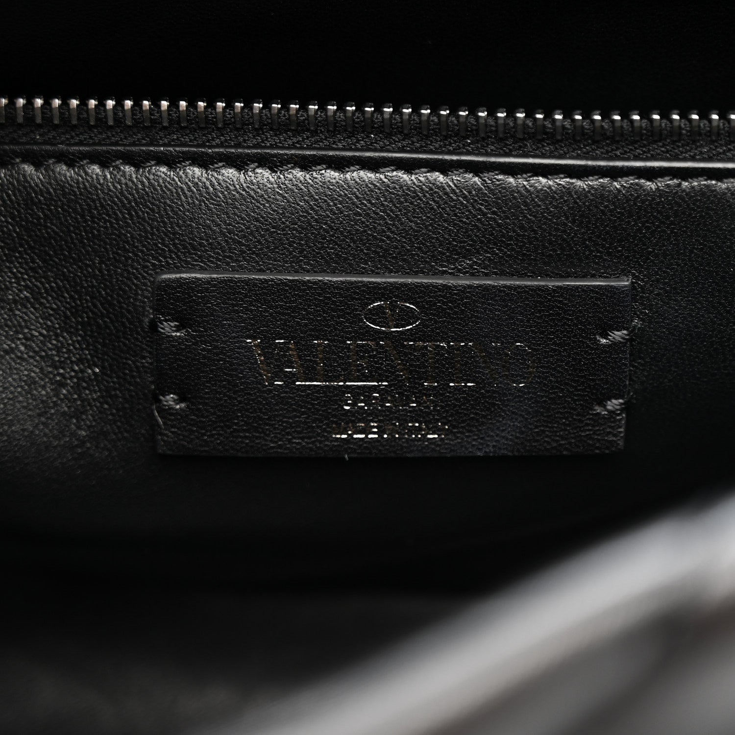 Valentino Garavani Nappa Monochrome Medium Roman Stud Shoulder Bag Black 6 of 9