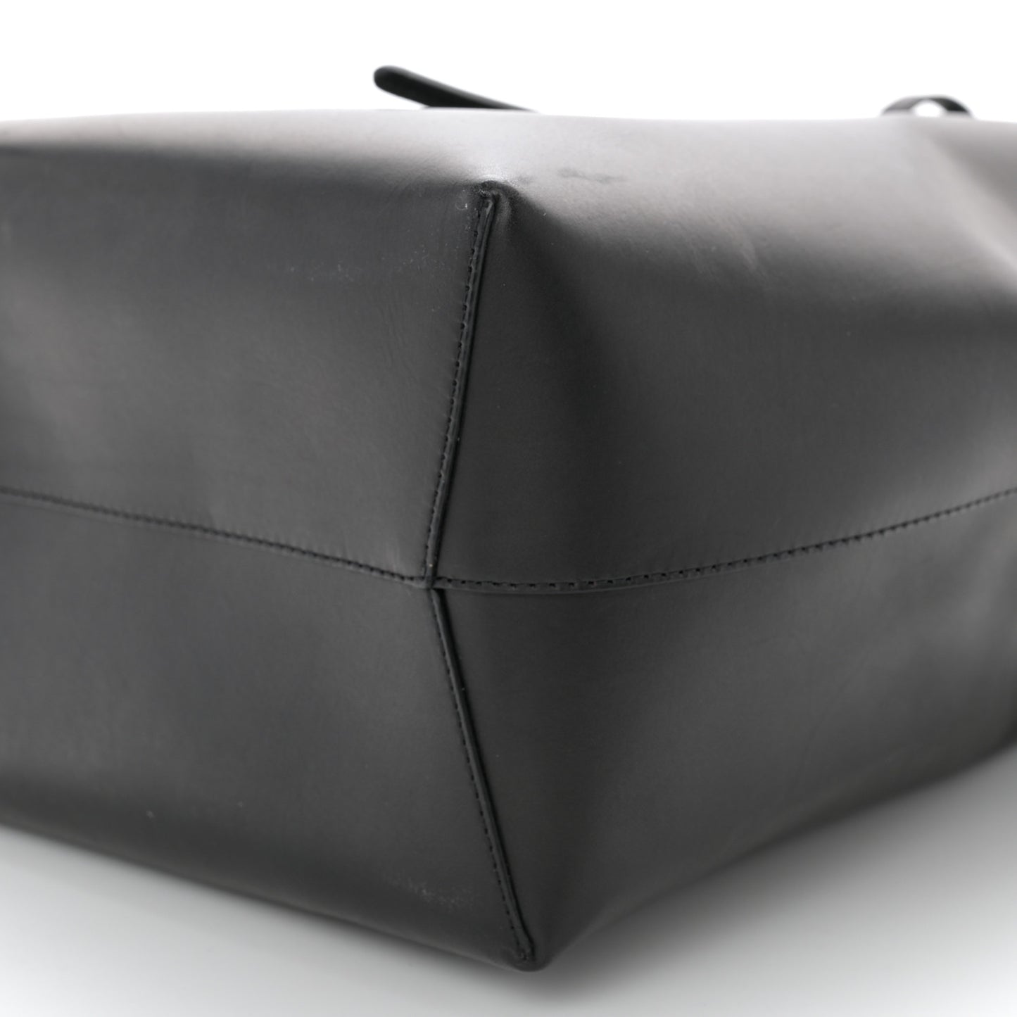 Vegetable Tanned Calfskin Bucket Bag Black Flamma