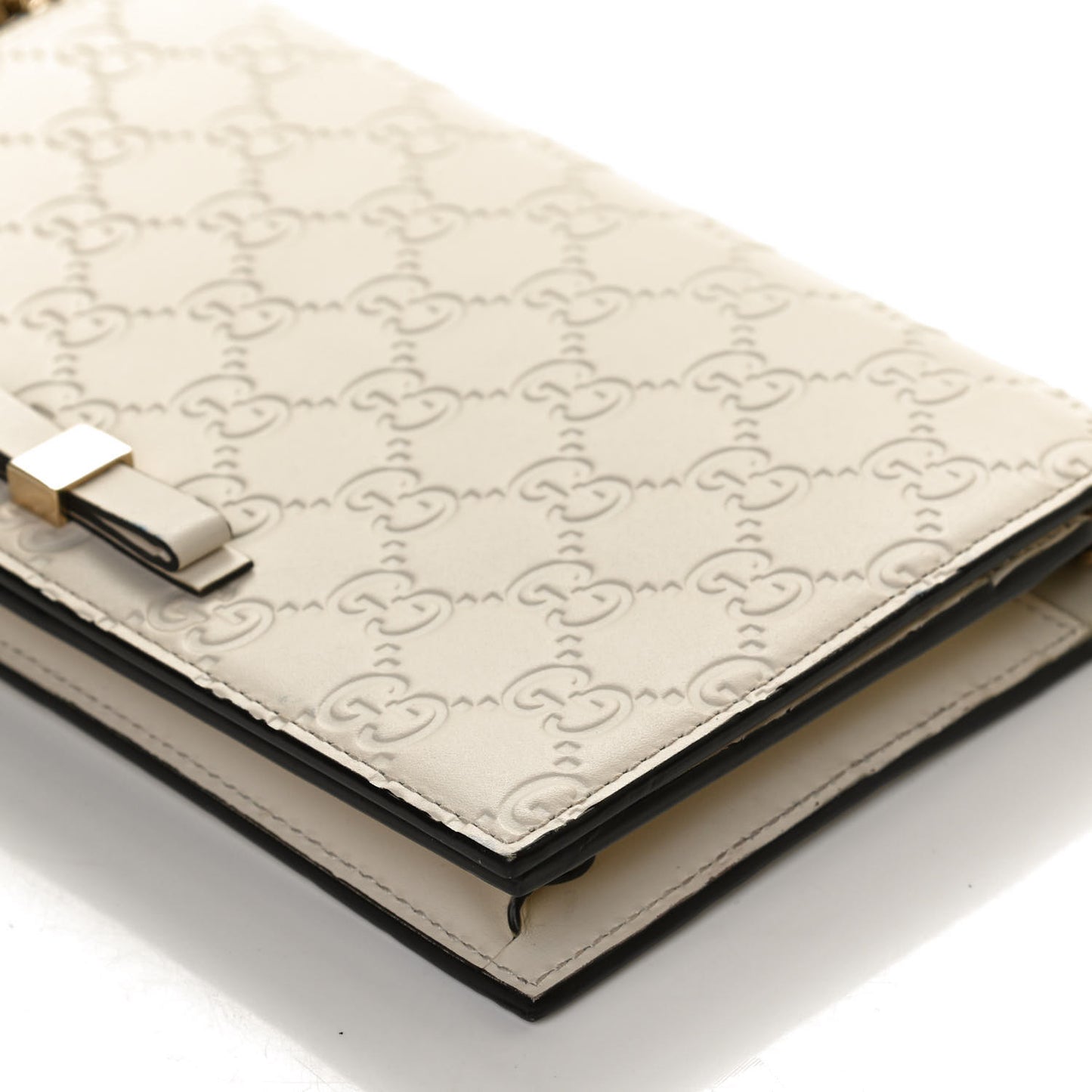 Guccissima Signature Bowy Chain Wallet Mystic White